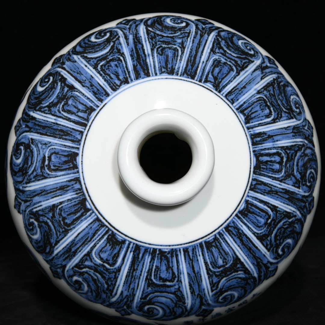 Chinese blue and white porcelain vase Ming dynasty Xuande Mark & Period - 4