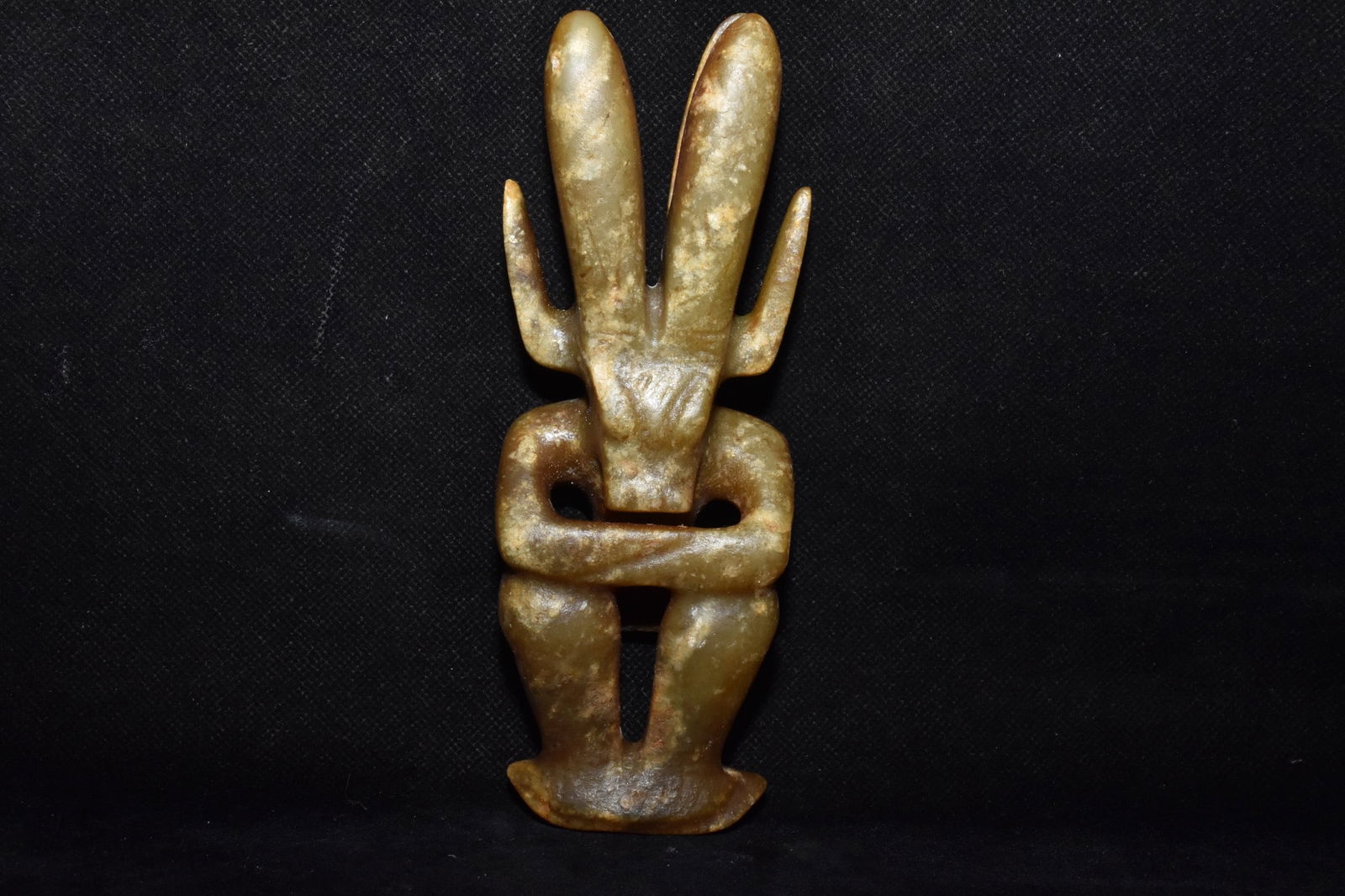 Chinese Hongshan culture jade carved ornaments: Size: Height 16.5 cm - Width 6 cm Materials: Natural Jade Time Period: Hongshan Culture Manufactured Date: 3000-BC Object: Chinese Antique ⛨ Purchase With Confidence✔ Verified