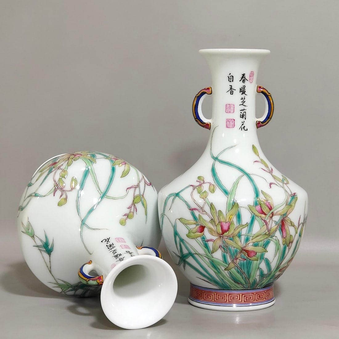 Chinese famille rose porcelain vase pair Qing dynasty Qianlong Mark & Period (1 of 9)
