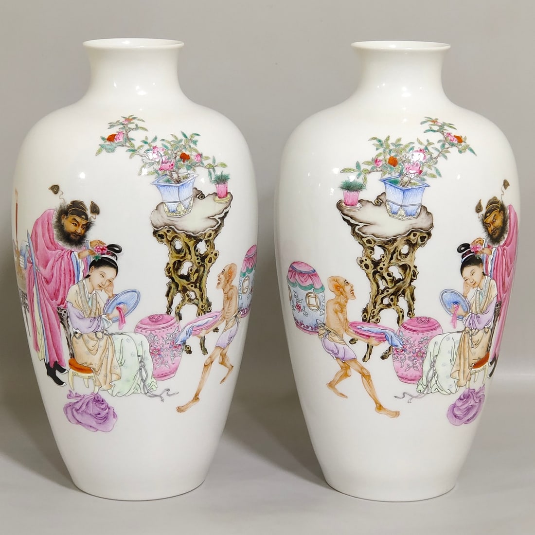 Chinese famille rose porcelain vase pair Qing dynasty Qianlong Mark & Period (1 of 9)