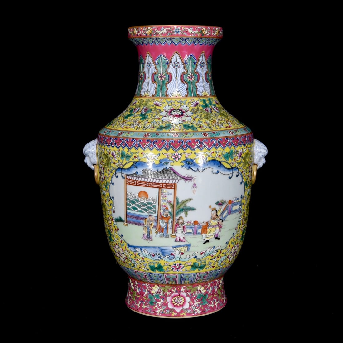 Chinese famille rose porcelain vase Qing dynasty Qianlong Mark & Period (1 of 9)