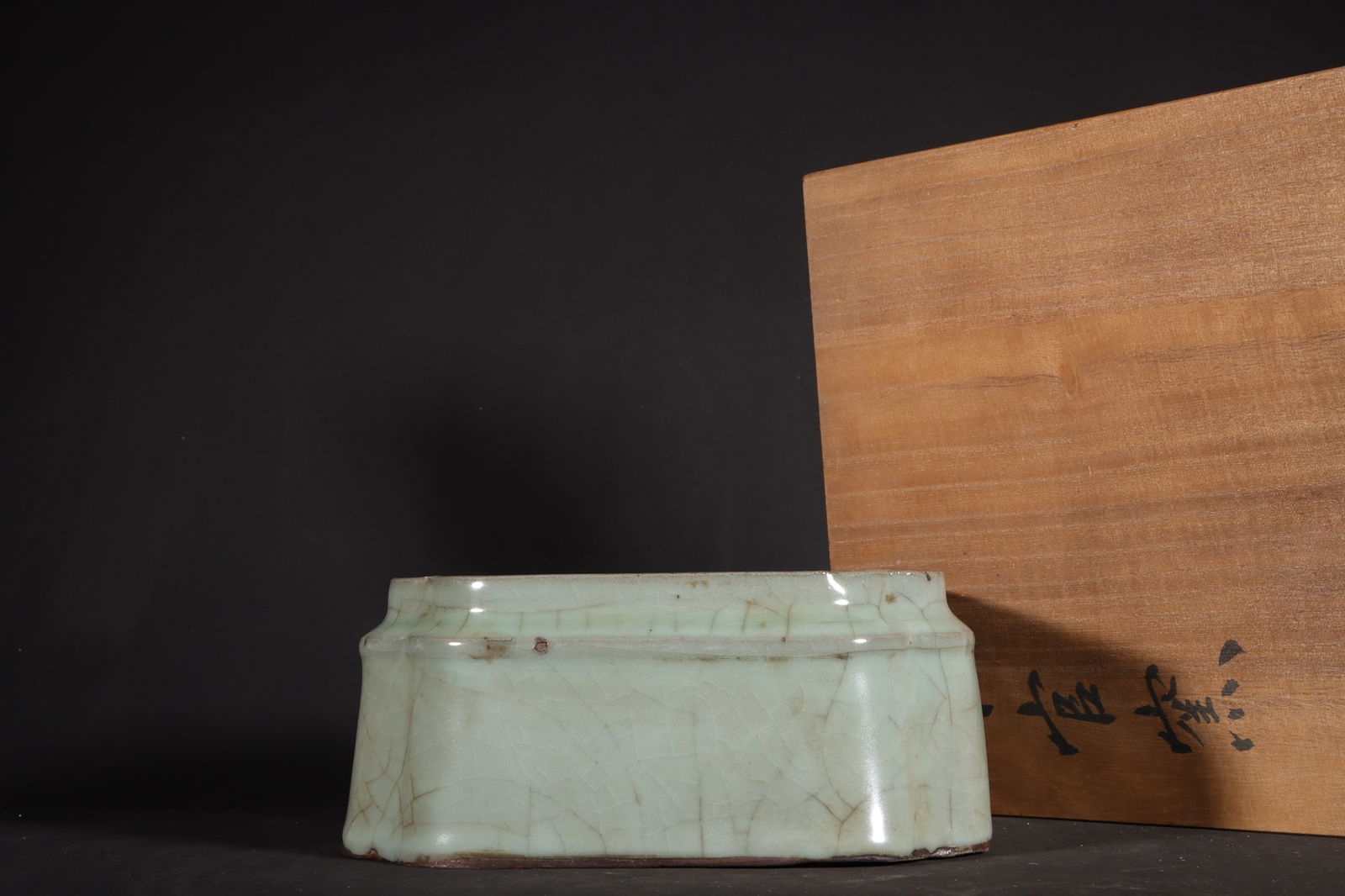 Chinese ru kiln porcelain washer Song dynasty: Size: Width 16.5 cm - Height 7.2 cm Materials: Porcelain Time Period: Song dynasty Manufactured Date: 10th-c Period Object: Chinese Antique ⛨ Purchase With Confidence ✔ Verified Auc