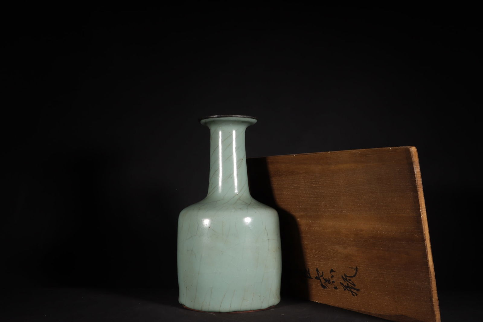 Chinese ru kiln porcelain vase Song dynasty: Size: Height 25 cm - Width 13 cm Materials: Porcelain Time Period: Song dynasty Manufactured Date: 10th-c Object: Chinese Antique ⛨ Purchase With Confidence ✔ Verified Auction House