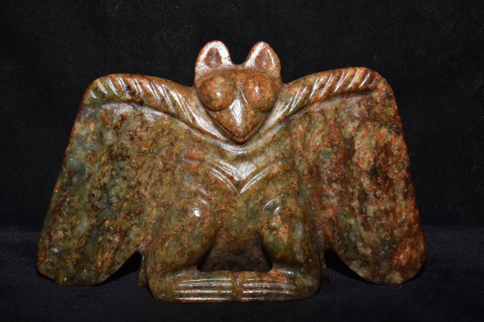 Chinese Hongshan culture jade carved ornaments (1 of 10)