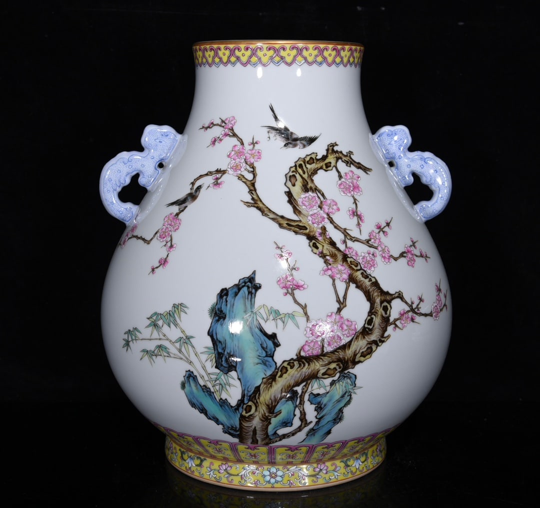 Chinese famille rose porcelain vase Qing dynasty Qianlong Mark & Period (1 of 9)
