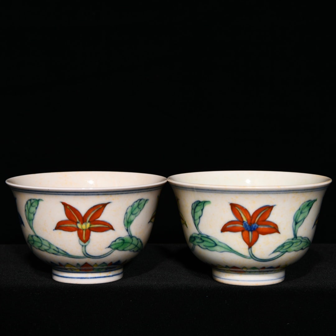 Chinese doucai porcelain bowl pair Ming dynasty Chenghua Mark & Period (1 of 9)