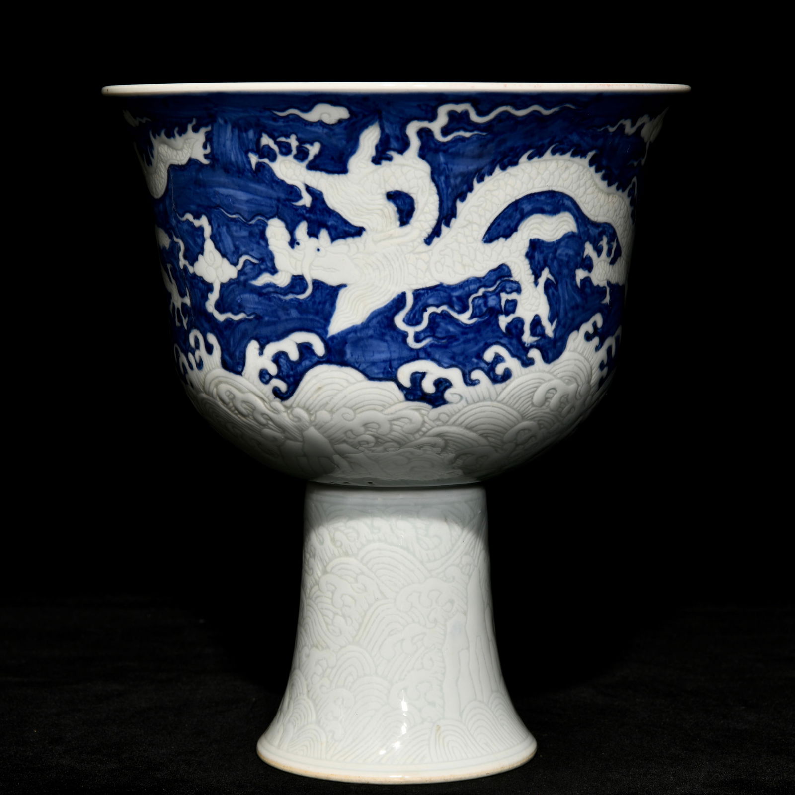 Chinese blue and white porcelain bowl Ming dynasty Xuande Mark & Period (1 of 9)