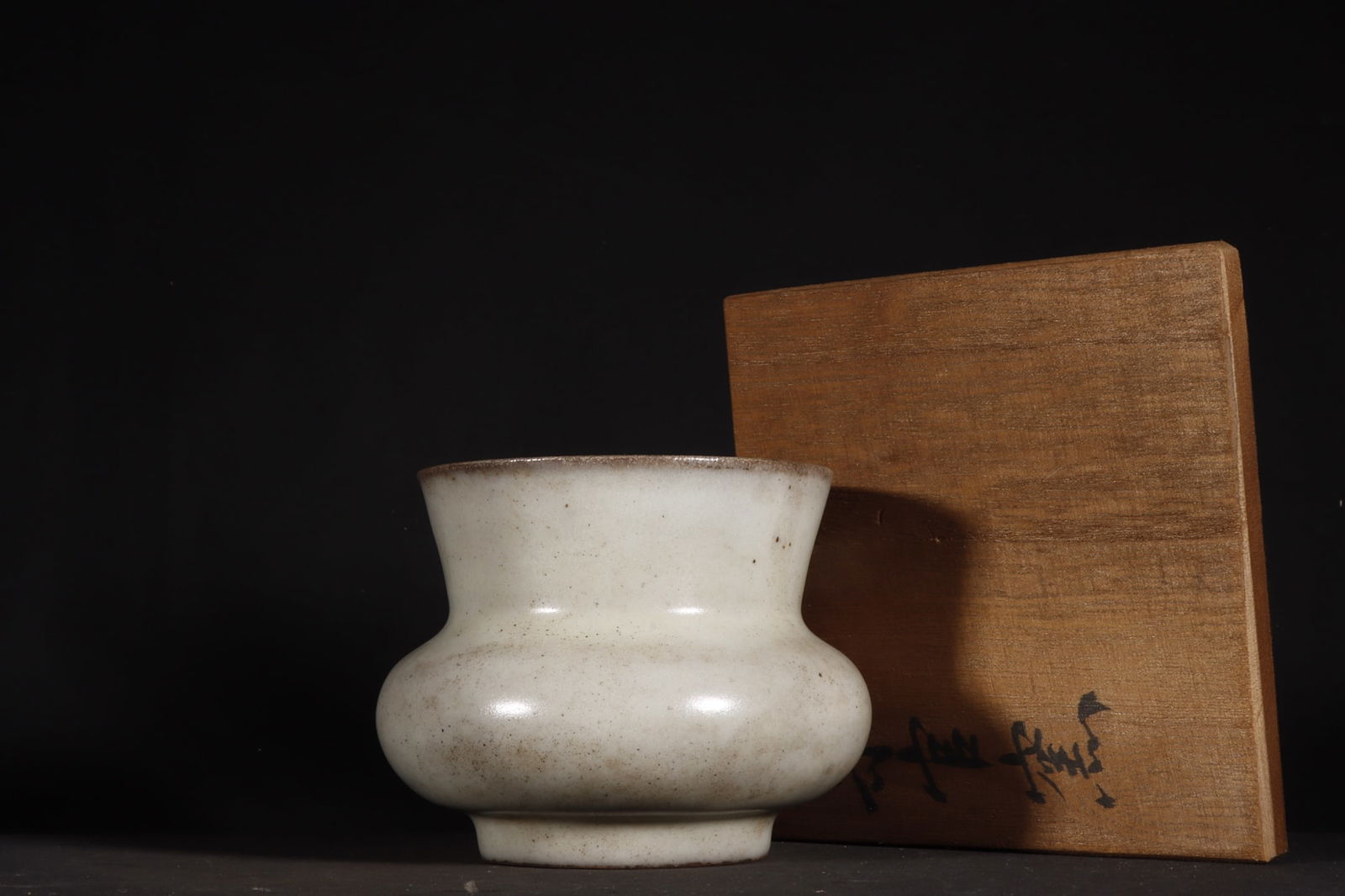 Chinese guan kiln porcelain jar Song dynasty: Size: Height 10.5 cm - Width 7.5 cm Materials: Porcelain Time Period: Song dynasty Manufactured Date: 10th-c Object: Chinese Antique ⛨ Purchase With Confidence ✔ Verified Auction Ho