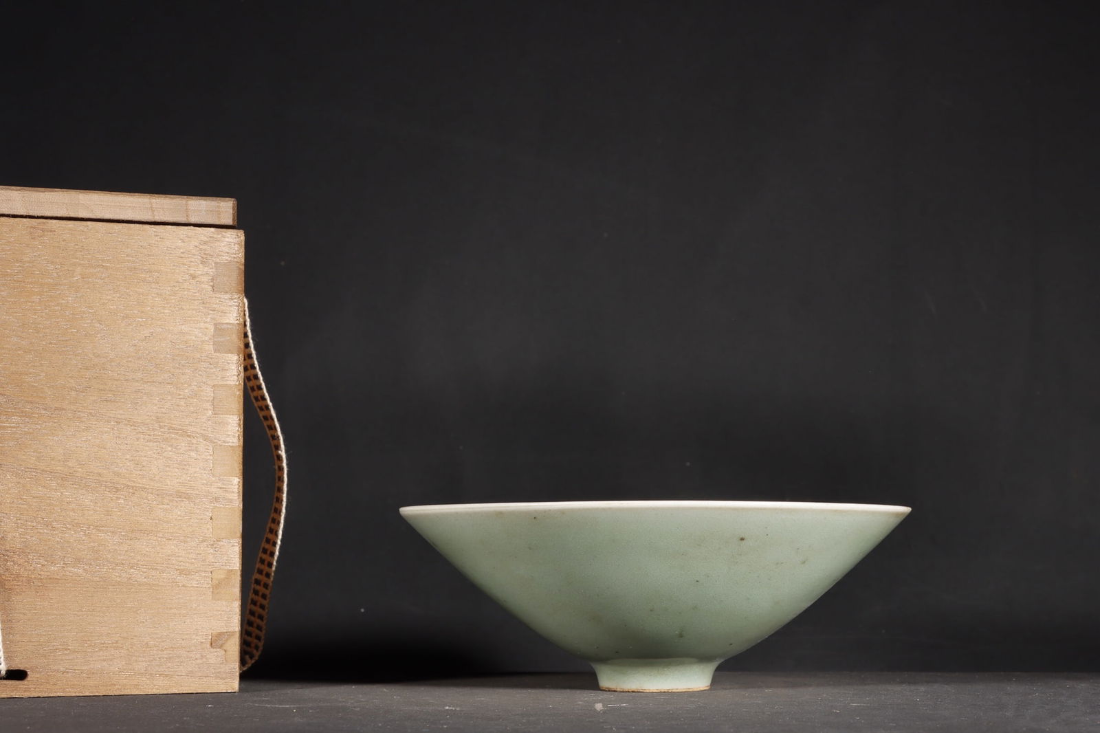 Chinese ru kiln porcelain bowl Song dynasty (1 of 9)