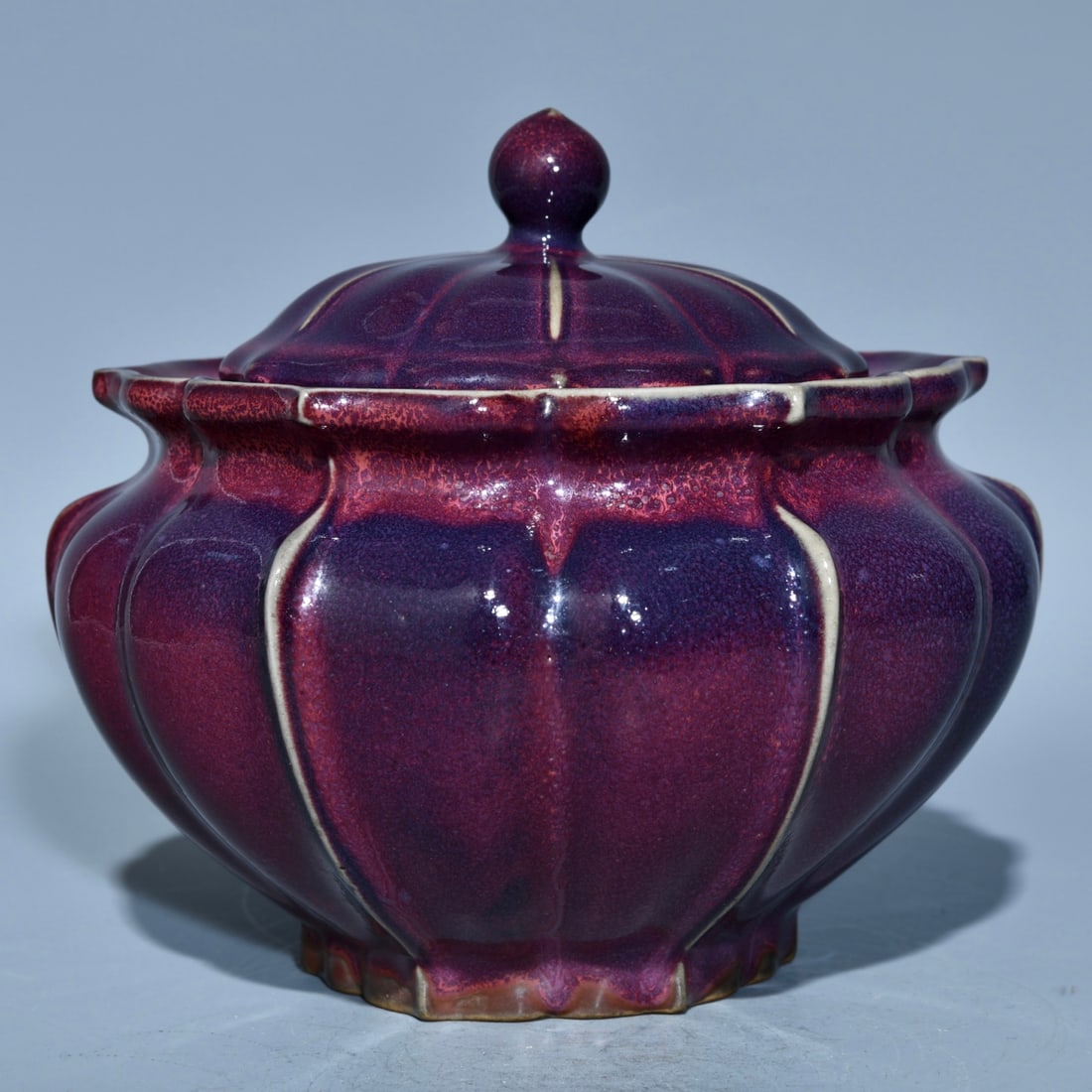 Chinese jun kiln porcelain jar Song dynasty (1 of 9)