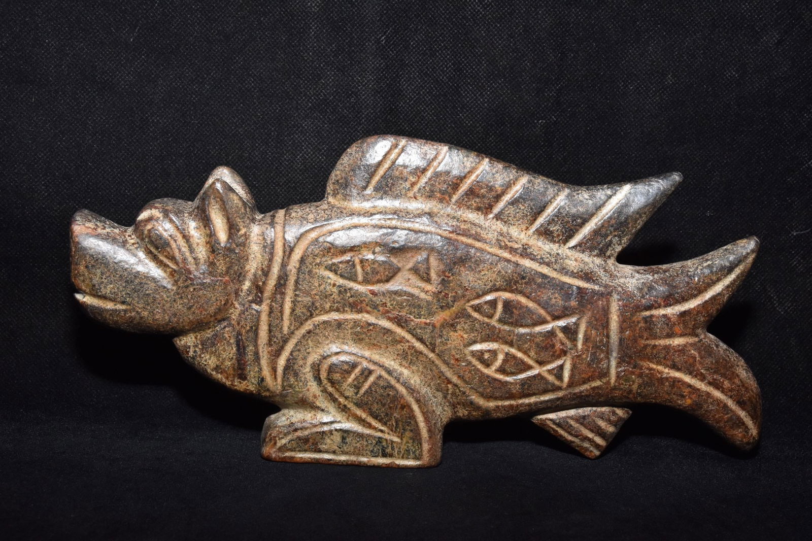 Chinese Hongshan culture jade carved ornaments (1 of 10)