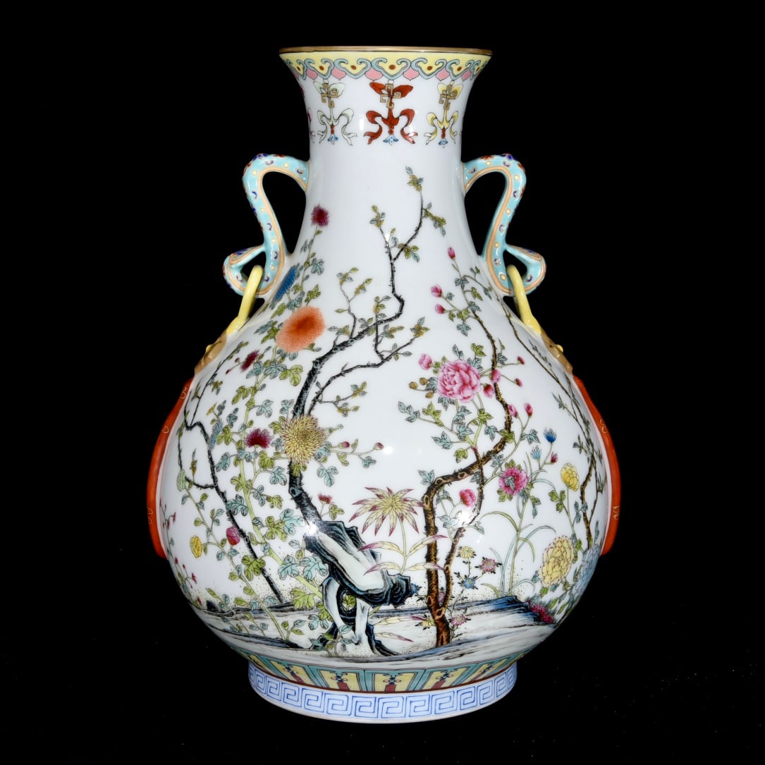 Chinese famille rose porcelain vase Qing dynasty Qianlong Mark & Period (1 of 9)
