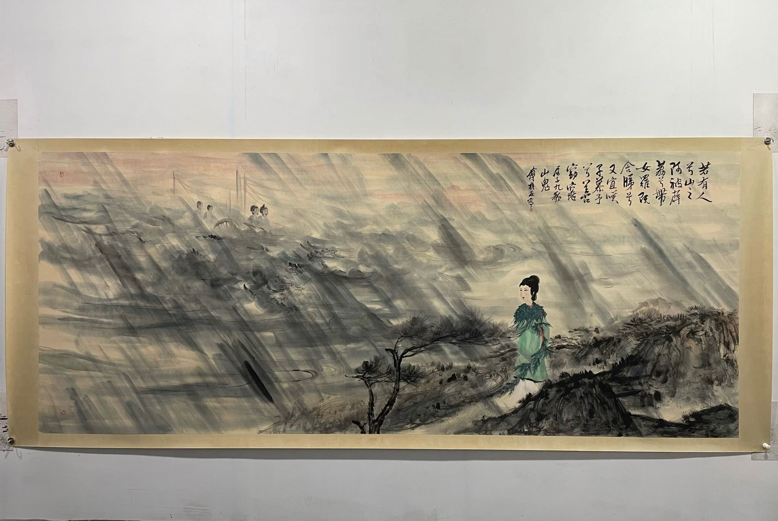 Chinese scroll painting Qing dynasty Fu Baoshi: Size: Height 400 cm - Width 160 cm Materials: ink color and paper Time Period: Qing dynasty Manufactured by: Fu Baoshi Object: Chinese Antique A masterpiece hand-painted by Fu Baoshi, Fu Baoshi, or Fu