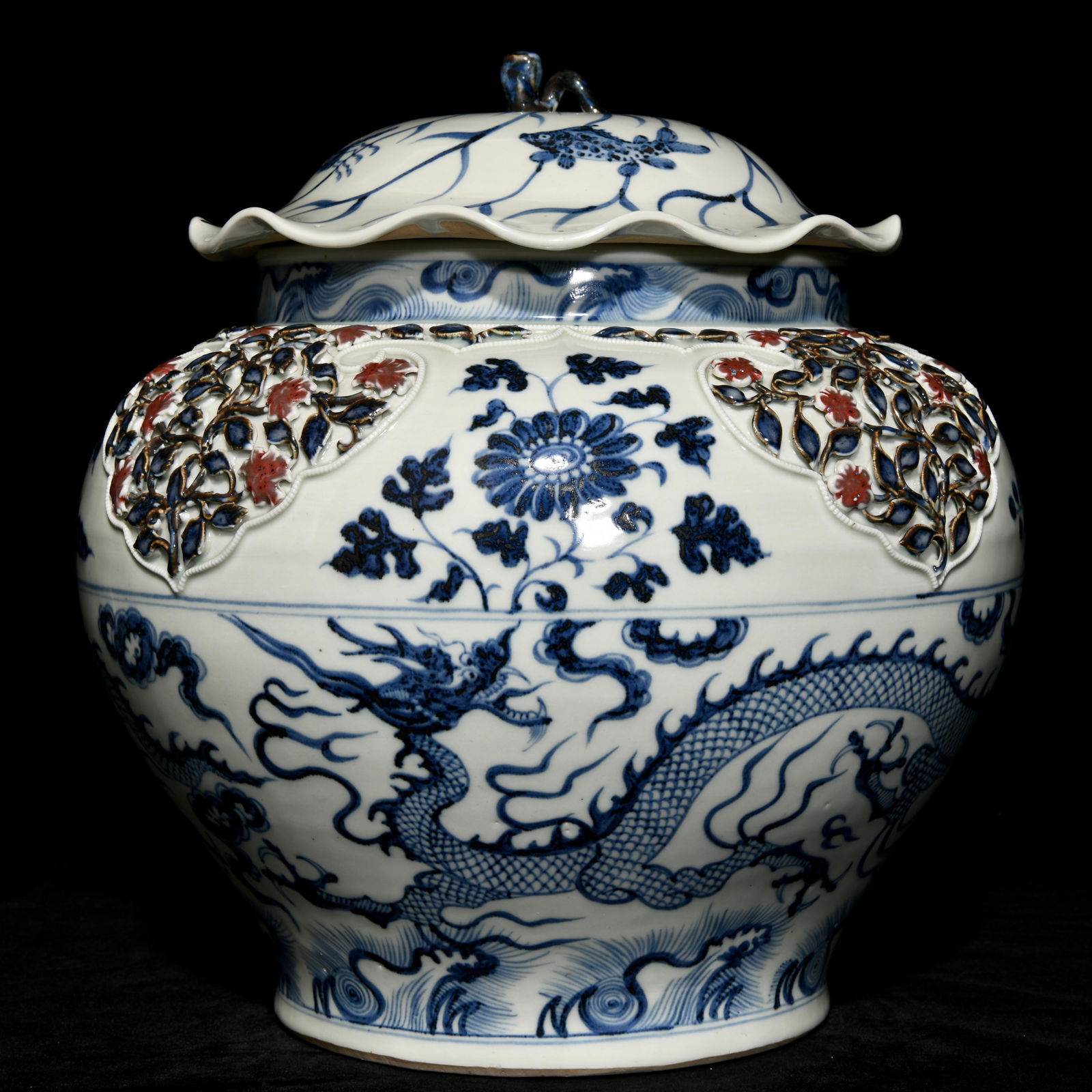 Chinese blue and white porcelain jar Yuan dynasty (1 of 9)