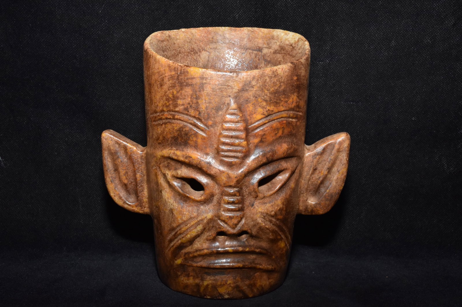 Chinese Hongshan culture jade carved ornaments (1 of 10)