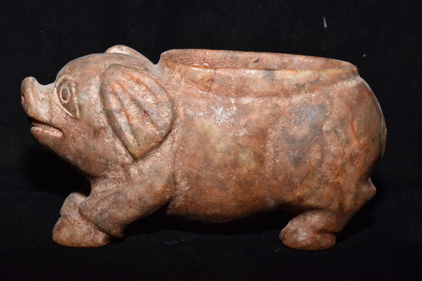 Chinese Hongshan culture jade carved ornaments (1 of 10)