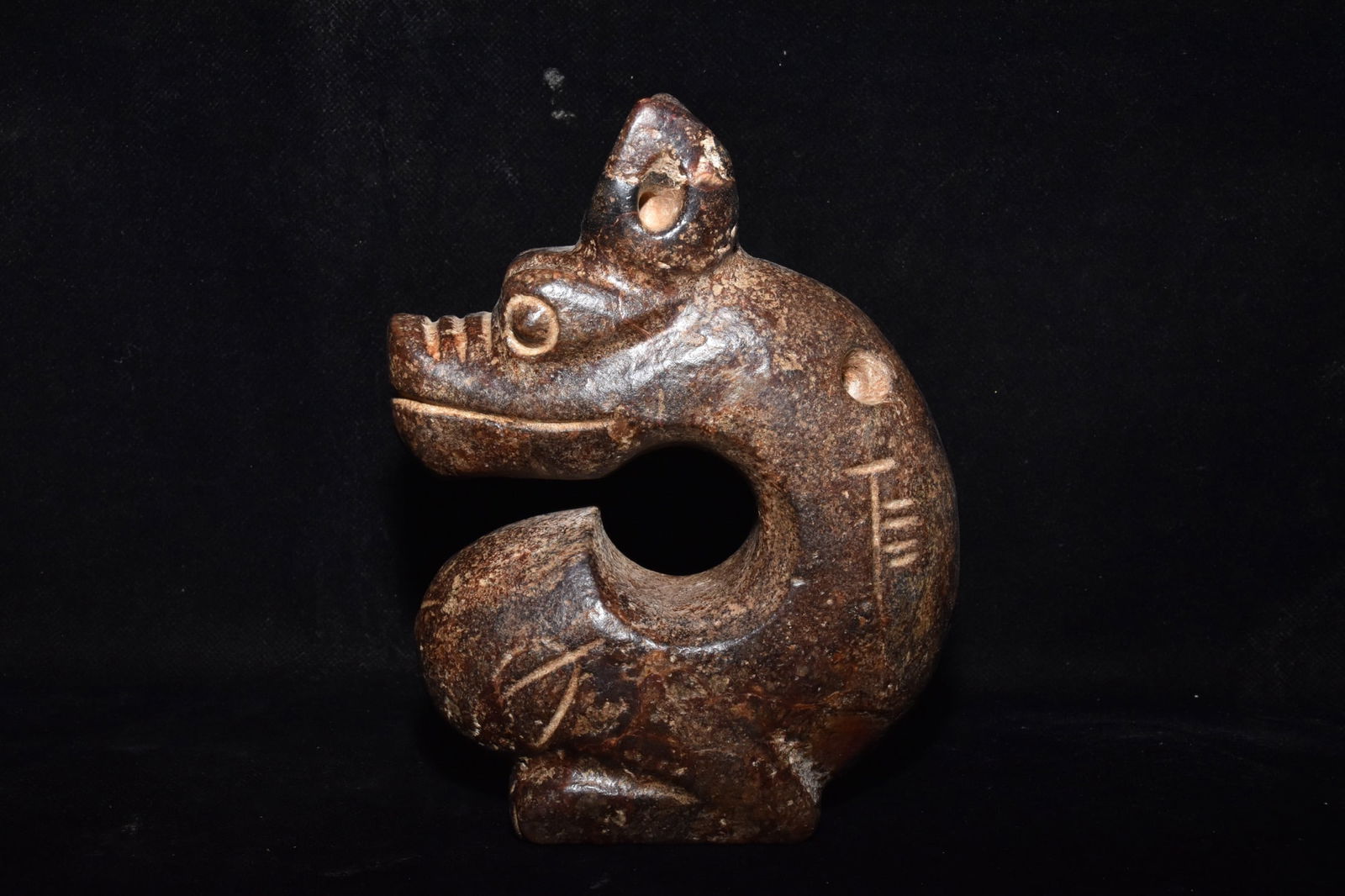 Chinese Hongshan culture jade carved ornaments (1 of 10)