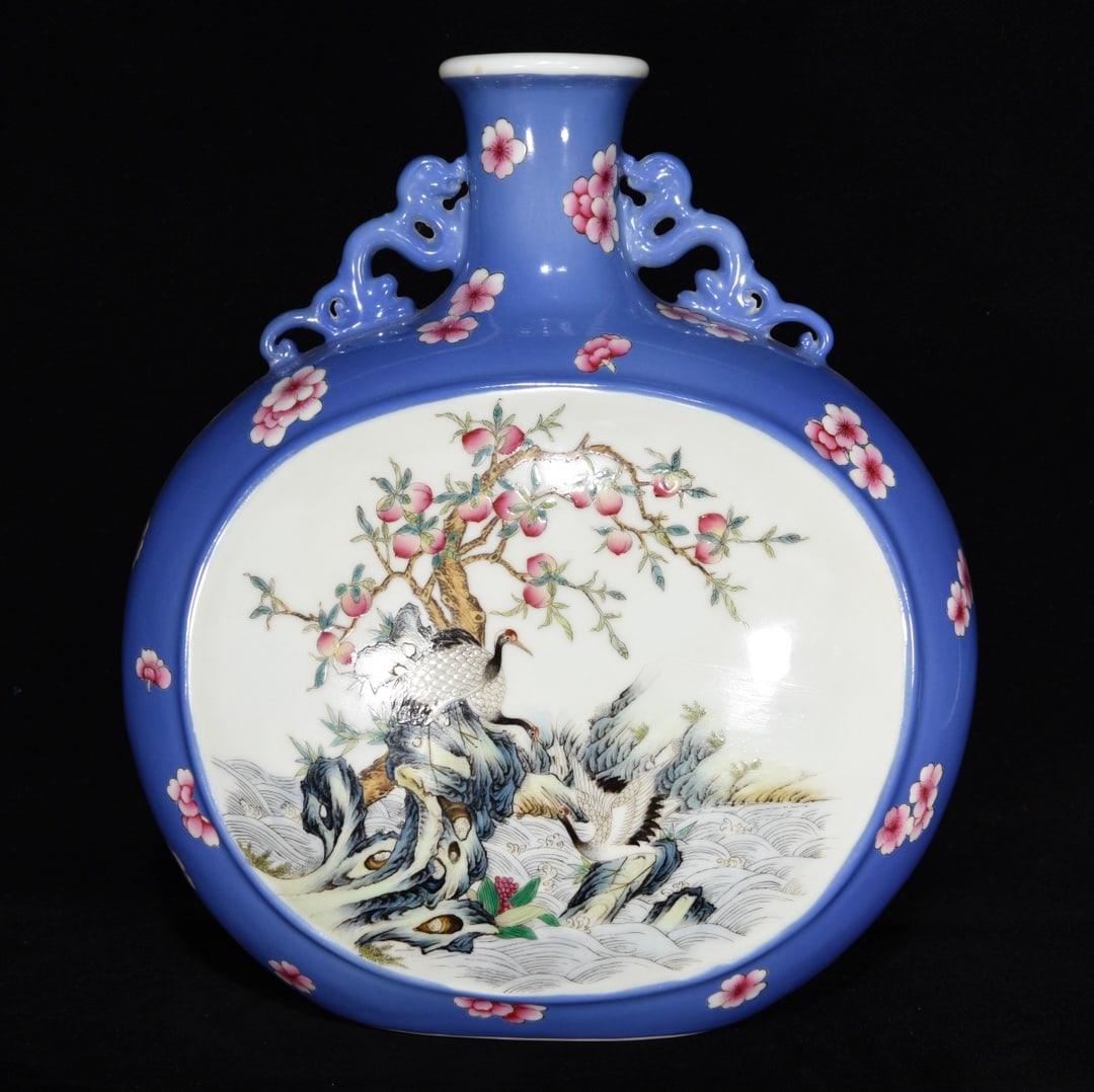 Chinese famille rose porcelain vase Qing dynasty Qianlong Mark & Period (1 of 9)