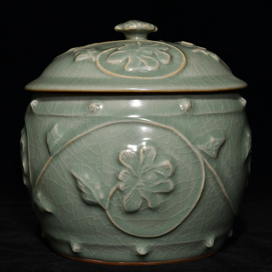 Chinese ru kiln porcelain jar pot Song dynasty (1 of 9)