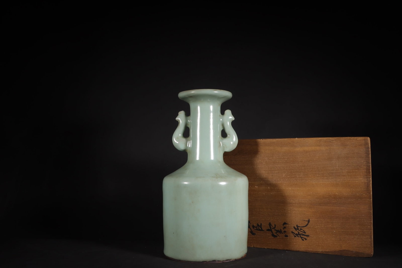 Chinese ru kiln porcelain vase Song dynasty (1 of 9)