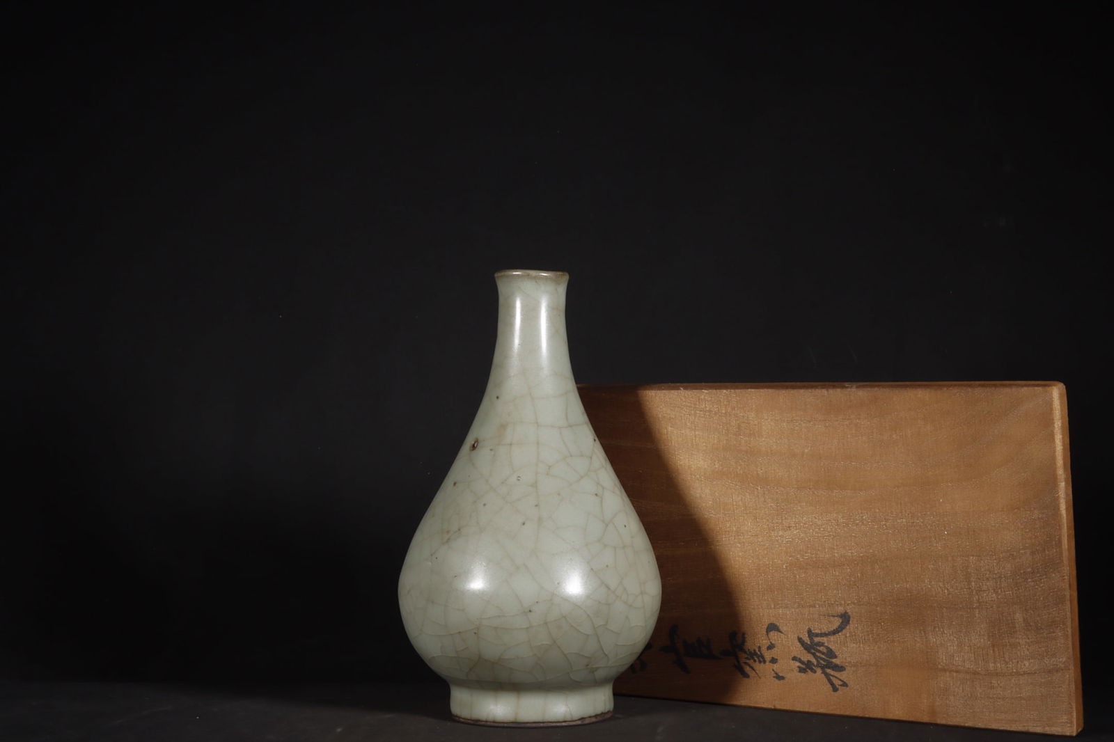 Chinese ru kiln porcelain vase Song dynasty: Size: Height 16.5 cm - Width 9.5 cm Materials: Porcelain Time Period: Song dynasty Manufactured Date: 10th-c Object: Chinese Antique ⛨ Purchase With Confidence ✔ Verified Auction Ho