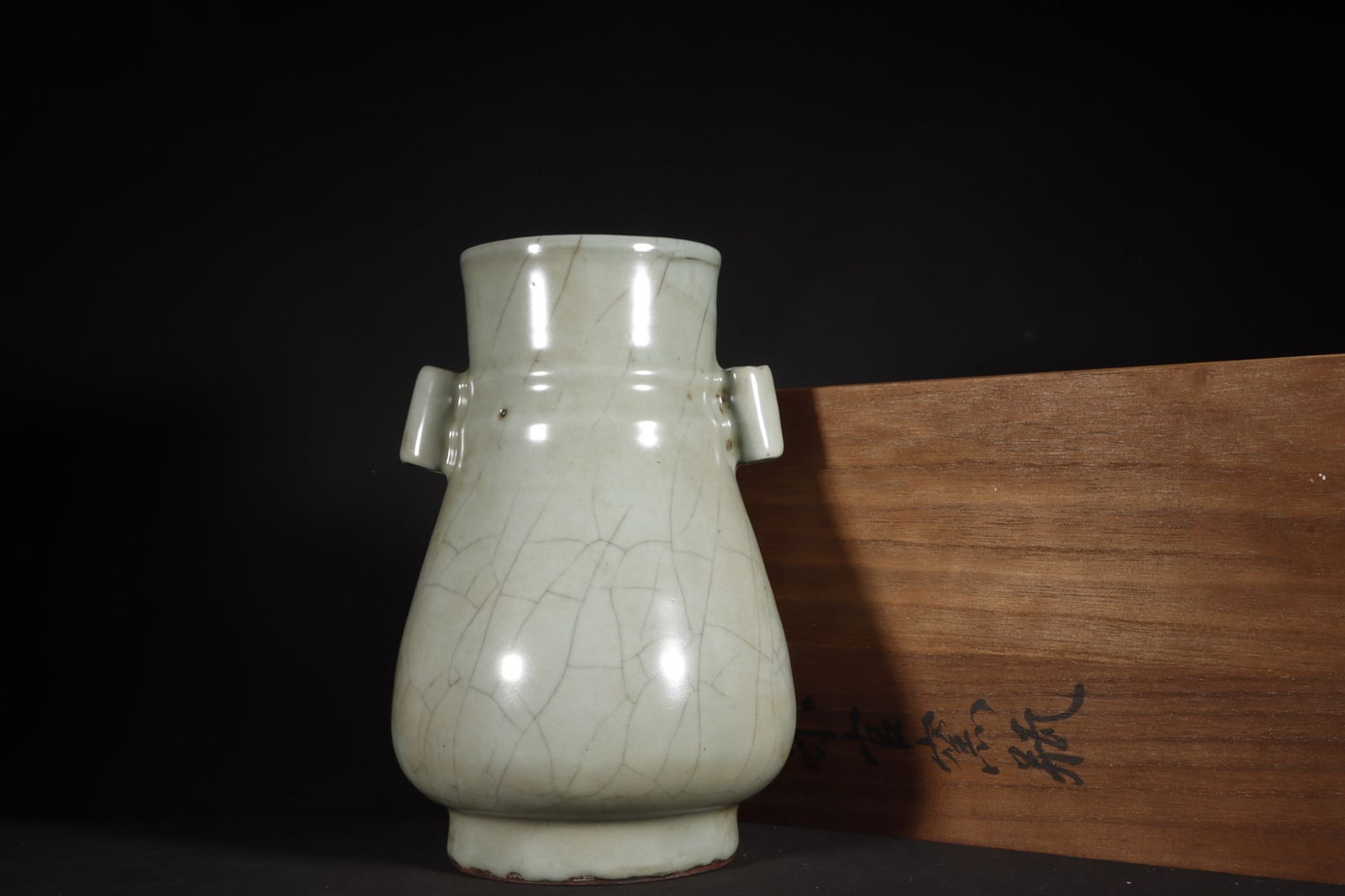 Chinese guan kiln porcelain vase Song dynasty: Size: Height 23 cm - Width 16.5 cm Materials: Porcelain Time Period: Song dynasty Manufactured Date: 10th-c Object: Chinese Antique ⛨ Purchase With Confidence ✔ Verified Auction Hou