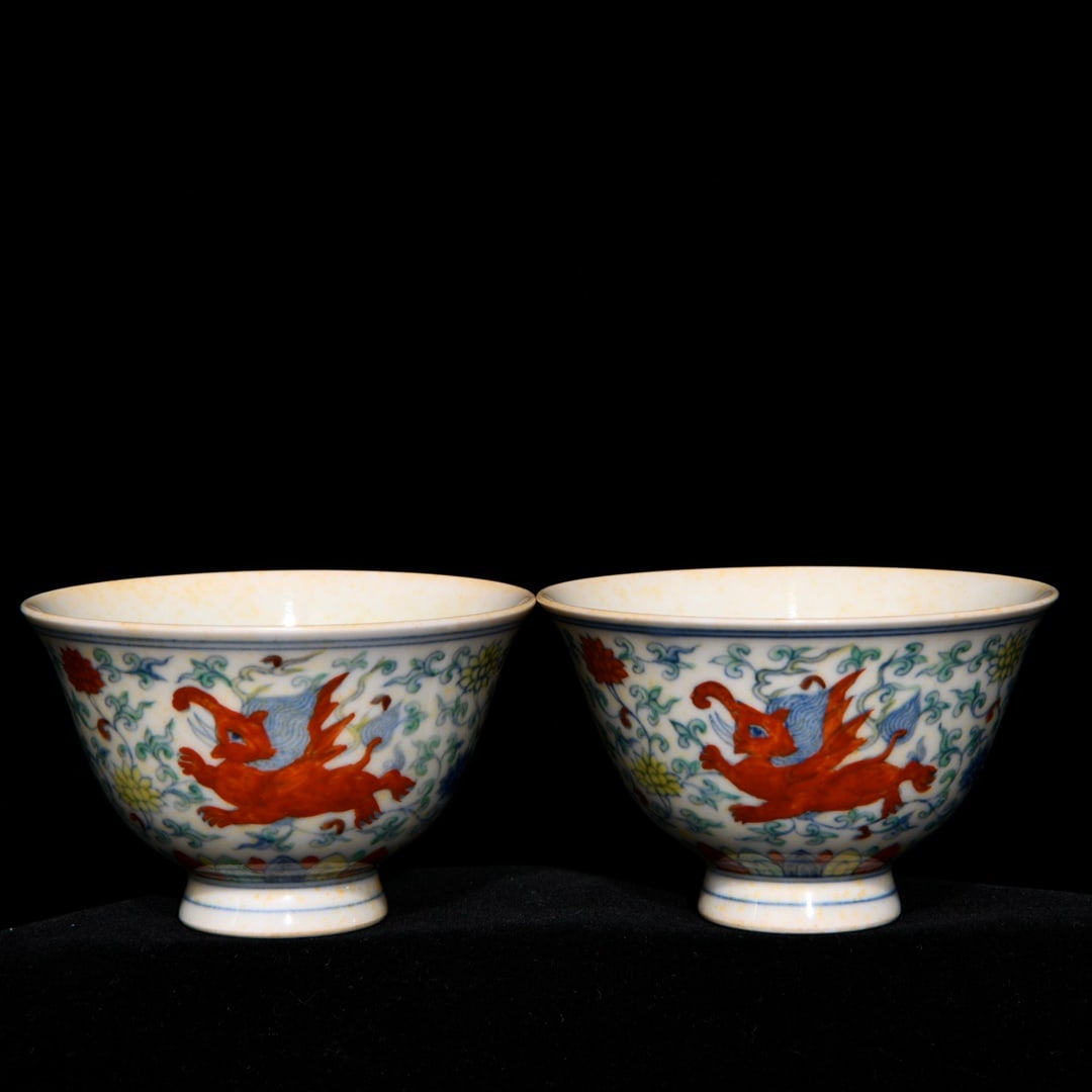 Chinese doucai porcelain bowl pair Ming dynasty Chenghua Mark & Period (1 of 8)