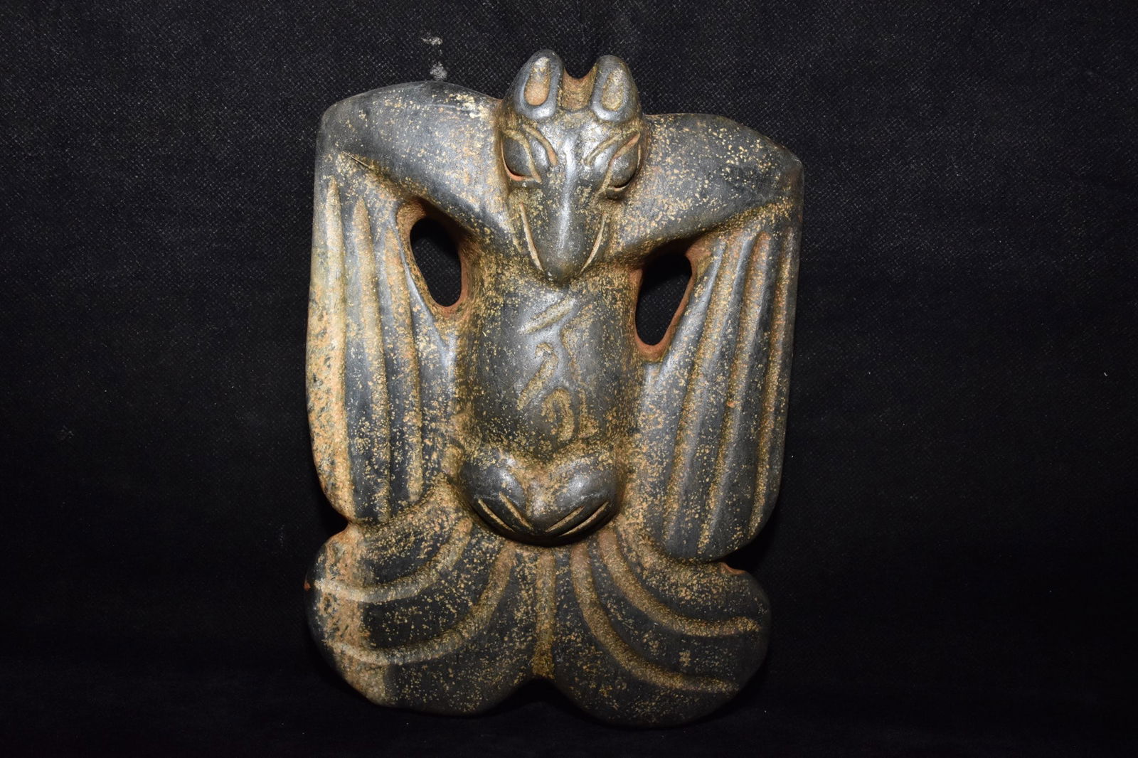 Chinese Hongshan culture jade carved ornaments (1 of 10)