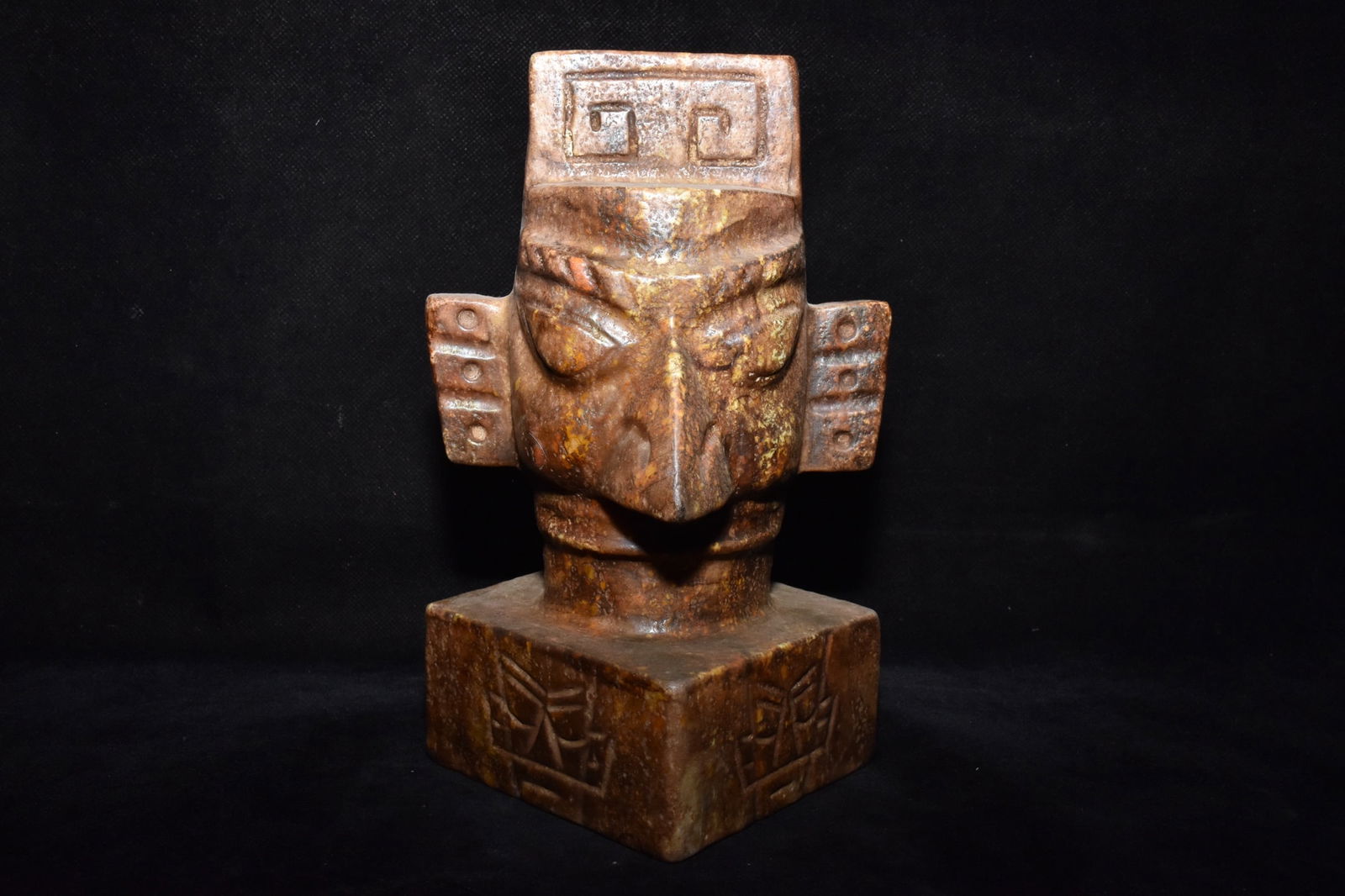 Chinese Hongshan culture jade carved ornaments (1 of 10)