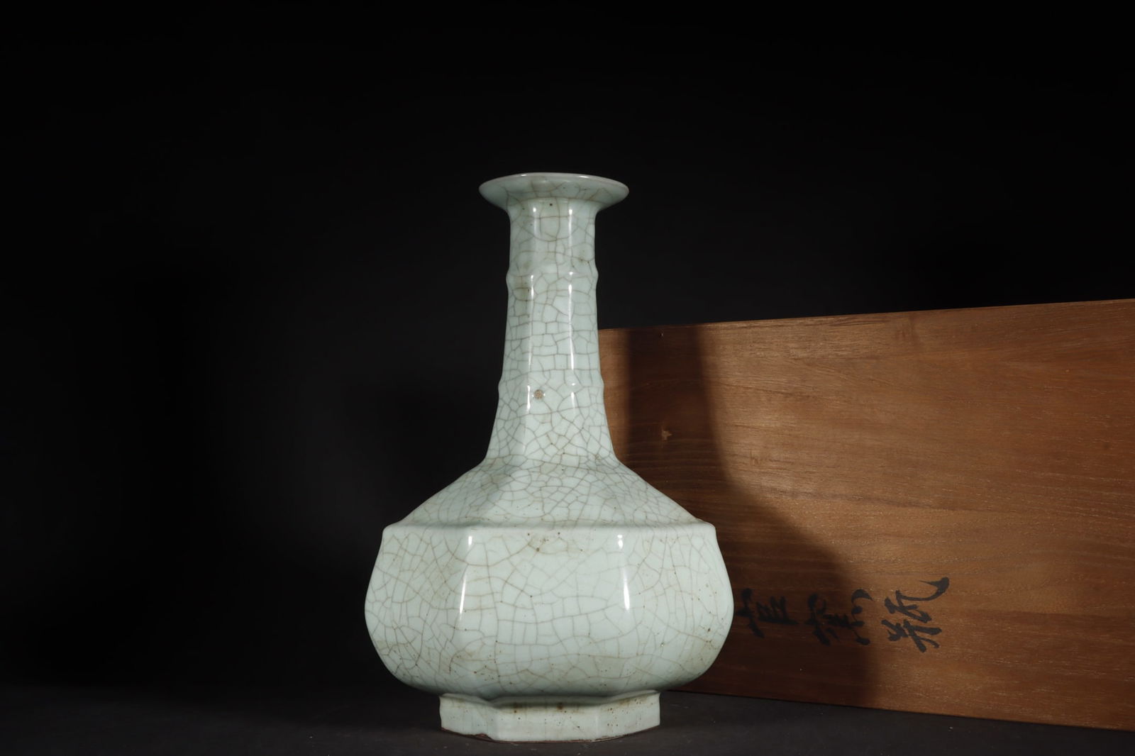 Chinese ru kiln porcelain vase Song dynasty: Size: Height 29.5 cm - Width 18.5 cm Materials: Porcelain Time Period: Song dynasty Manufactured Date: 10th-c Object: Chinese Antique ⛨ Purchase With Confidence ✔ Verified Auction H