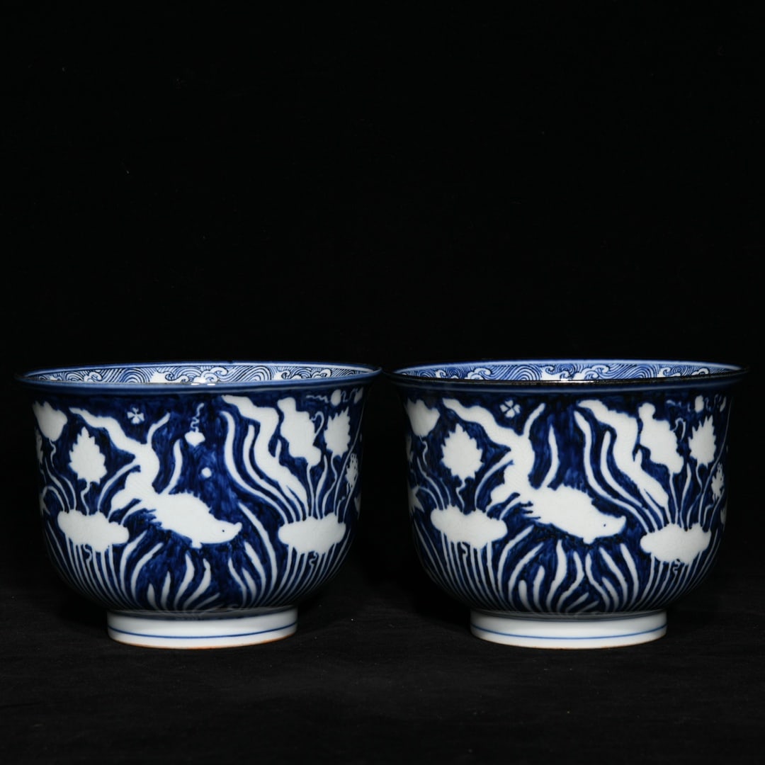 Chinese blue and white porcelain bowl pair Ming dynasty Xuande Mark & Period (1 of 9)