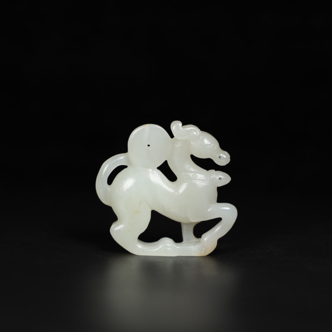 Chinese natural jade carved ornaments Qing dynasty (1 of 9)