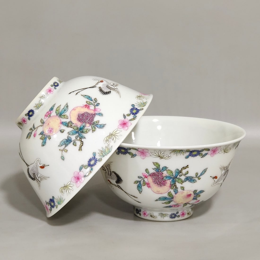 Chinese famille rose porcelain bowl pair Qing dynasty Daoguang Mark & Period: Size: Width 10.4 cm - Height 5.5 cm Materials: Porcelain Time Period: Qing dynasty Manufactured Date: Daoguang Mark & Period Object: Chinese Antique ⛨ Purchase With Confidence ✔ Ver
