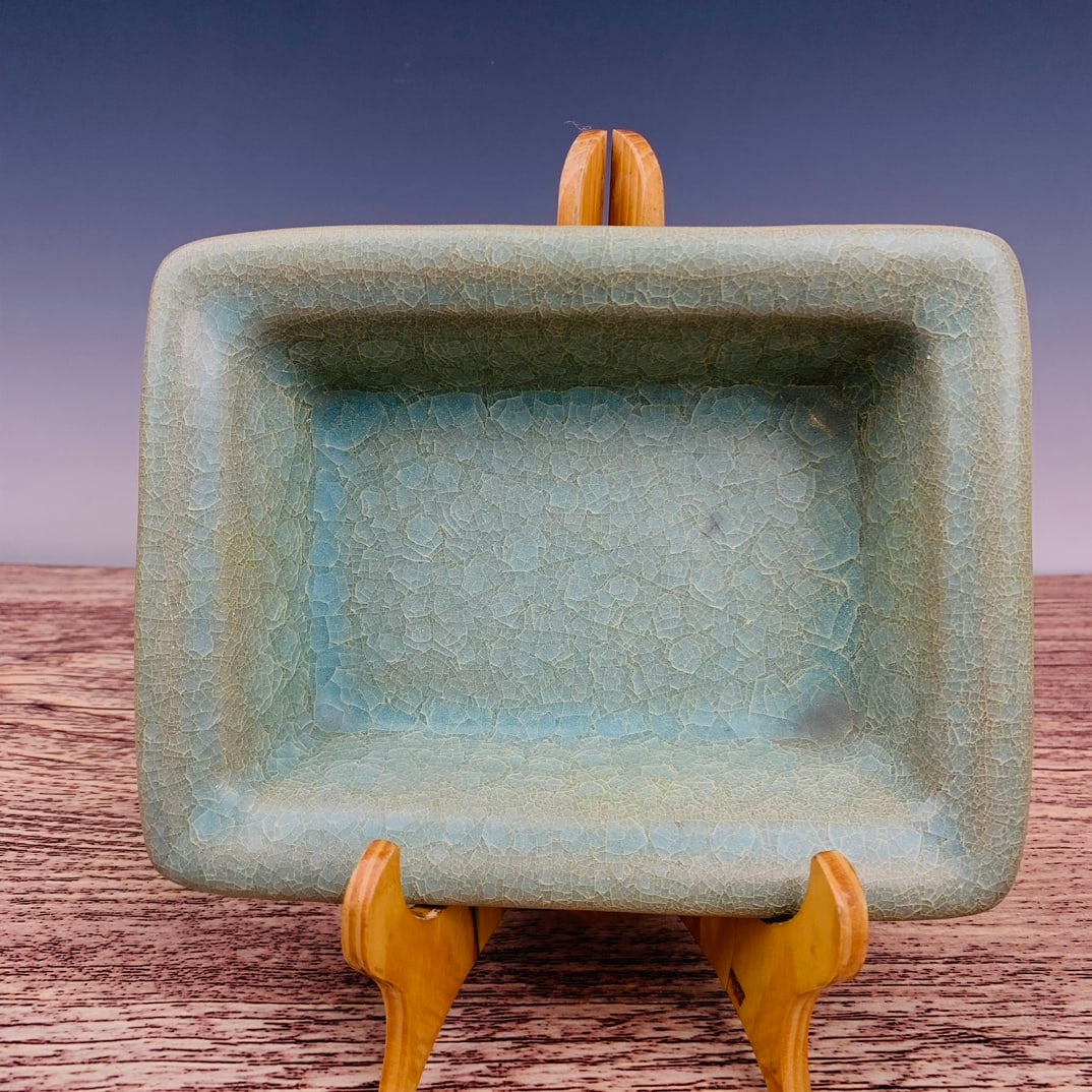 Chinese ru kiln porcelain washer Song dynasty: Size: Width 21.5 cm - Height 7 cm Materials: Porcelain Time Period: Song dynasty Manufactured Date: 10th-c Period Object: Chinese Antique ⛨ Purchase With Confidence ✔ Verified Aucti