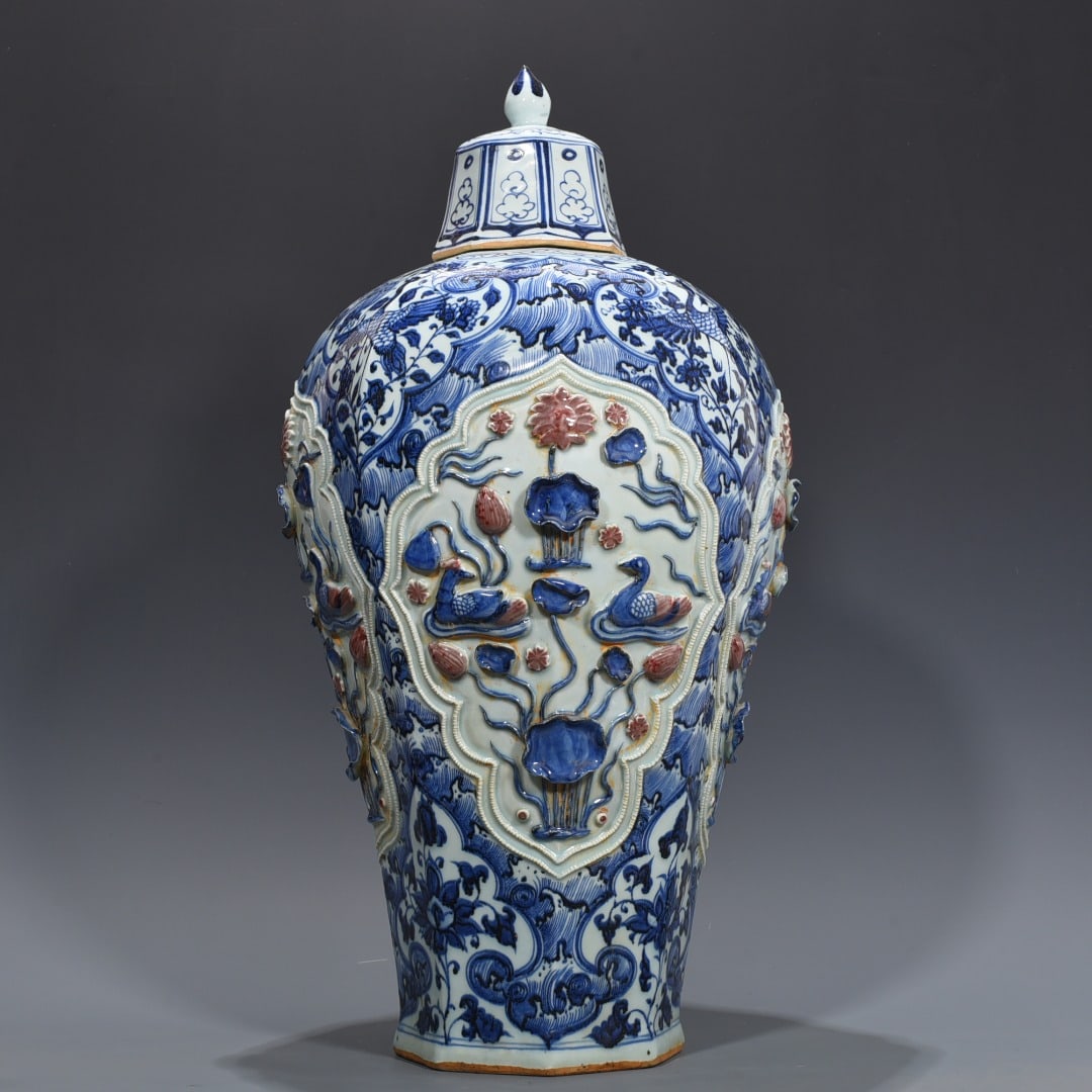 Huge Chinese blue and white porcelain vase Yuan dynasty (1 of 9)