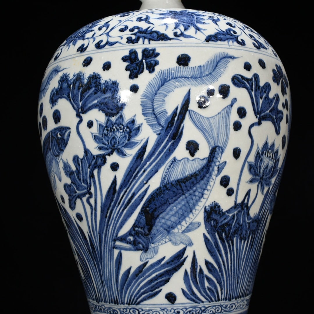 Chinese blue and white porcelain vase Yuan dynasty - 4