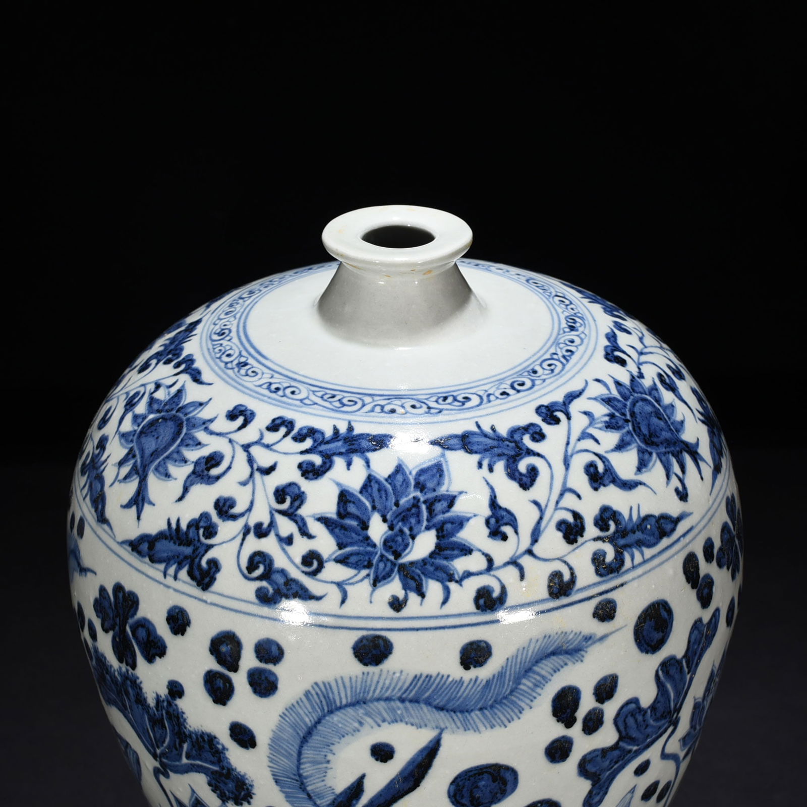 Chinese blue and white porcelain vase Yuan dynasty - 7