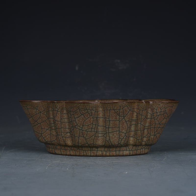 Song Dynasty ge Kiln Begonia Wash (1 of 9)