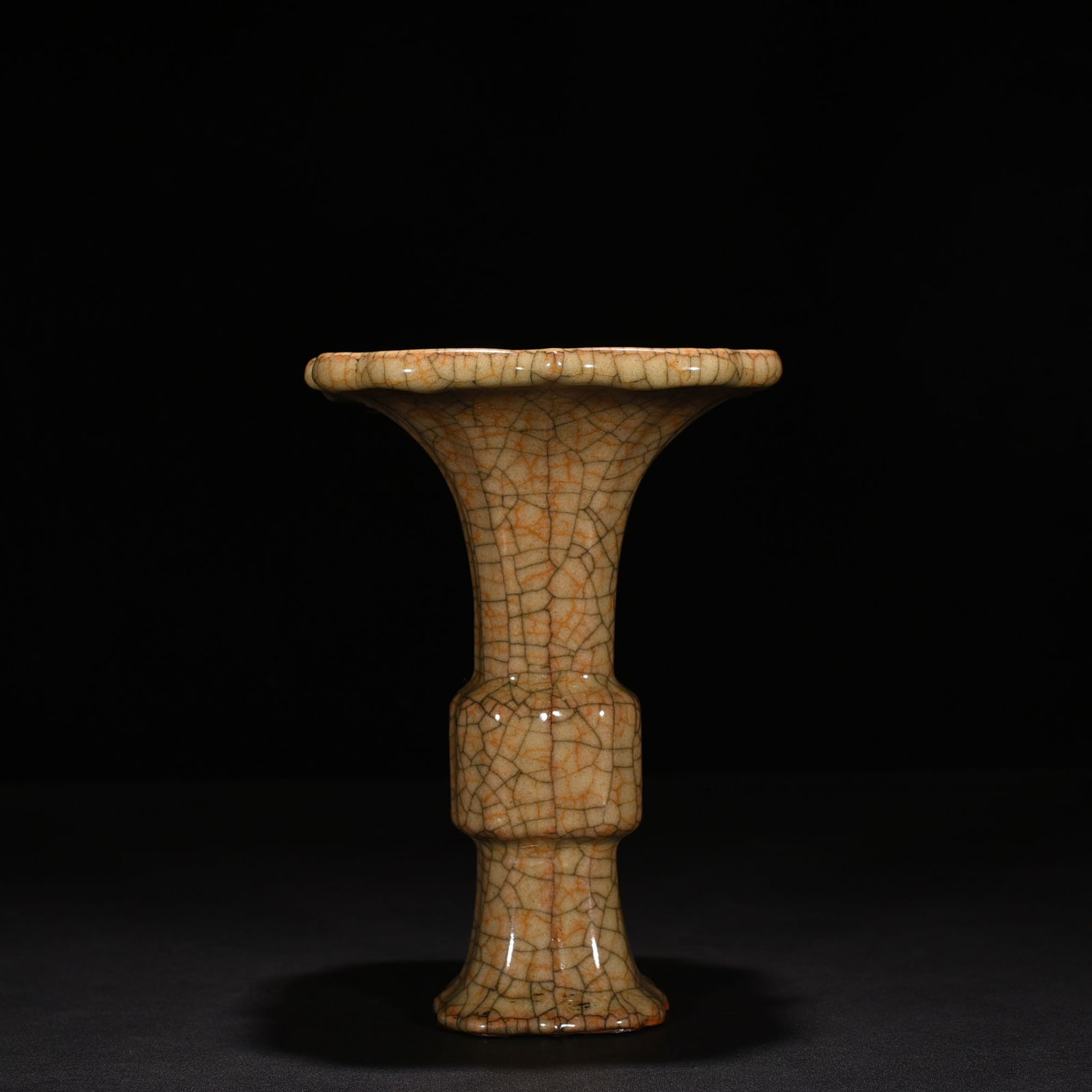 Song Dynasty ge Kiln Flower Goblet: Size: Height 20 cm - Width 15 cm Materials: Porcelain Time Period: Song dynasty Manufactured Date: 10th-c Object: Chinese Antique ⛨ Purchase With Confidence ✔ Verified Auction House