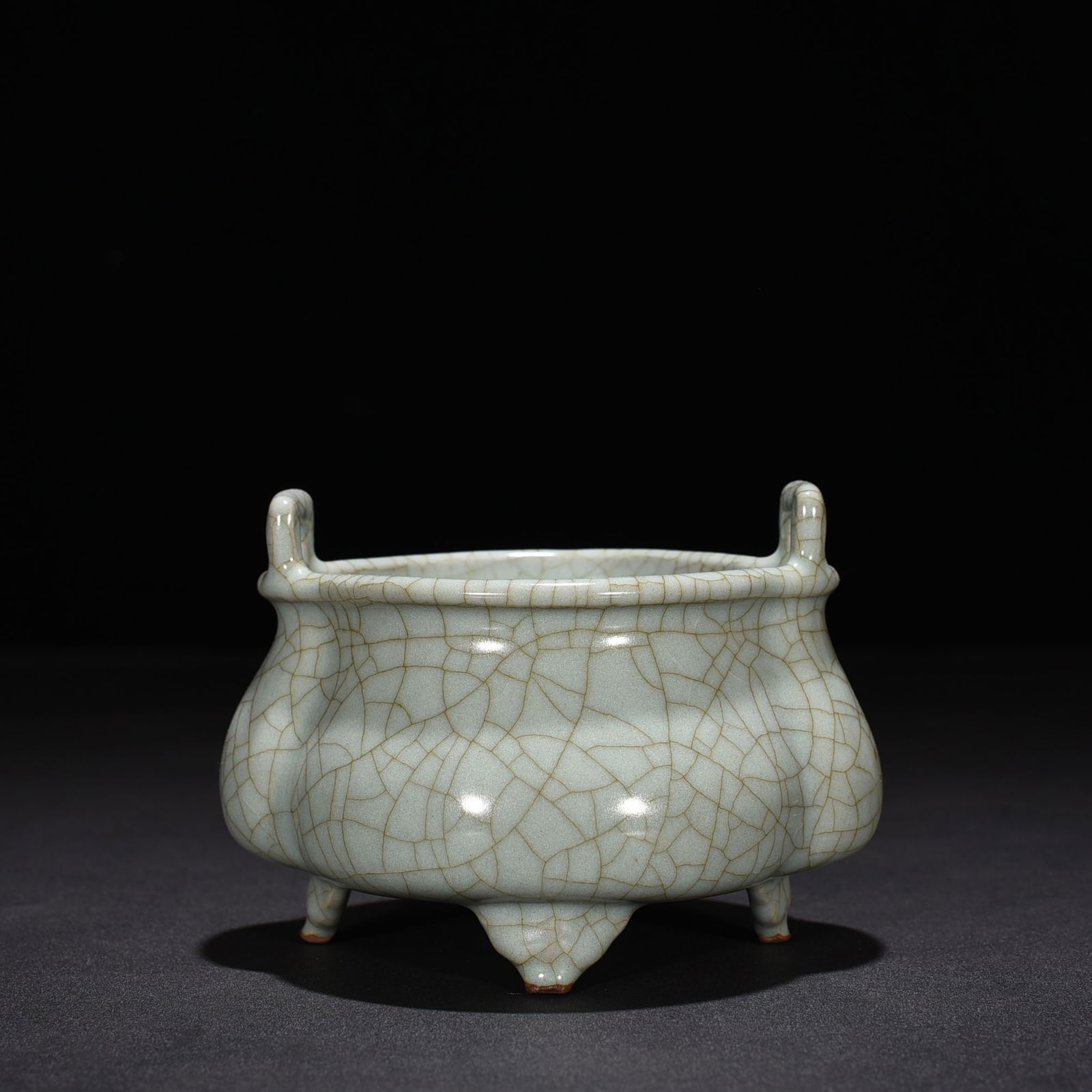 Song Dynasty Guan Kiln Begonia style double-eared furnace: Size: Width 15 cm - Height 10 cm Materials: Porcelain Time Period: Song dynasty Manufactured Date: 10th-c Period Object: Chinese Antique ⛨ Purchase With Confidence ✔ Verified Auctio