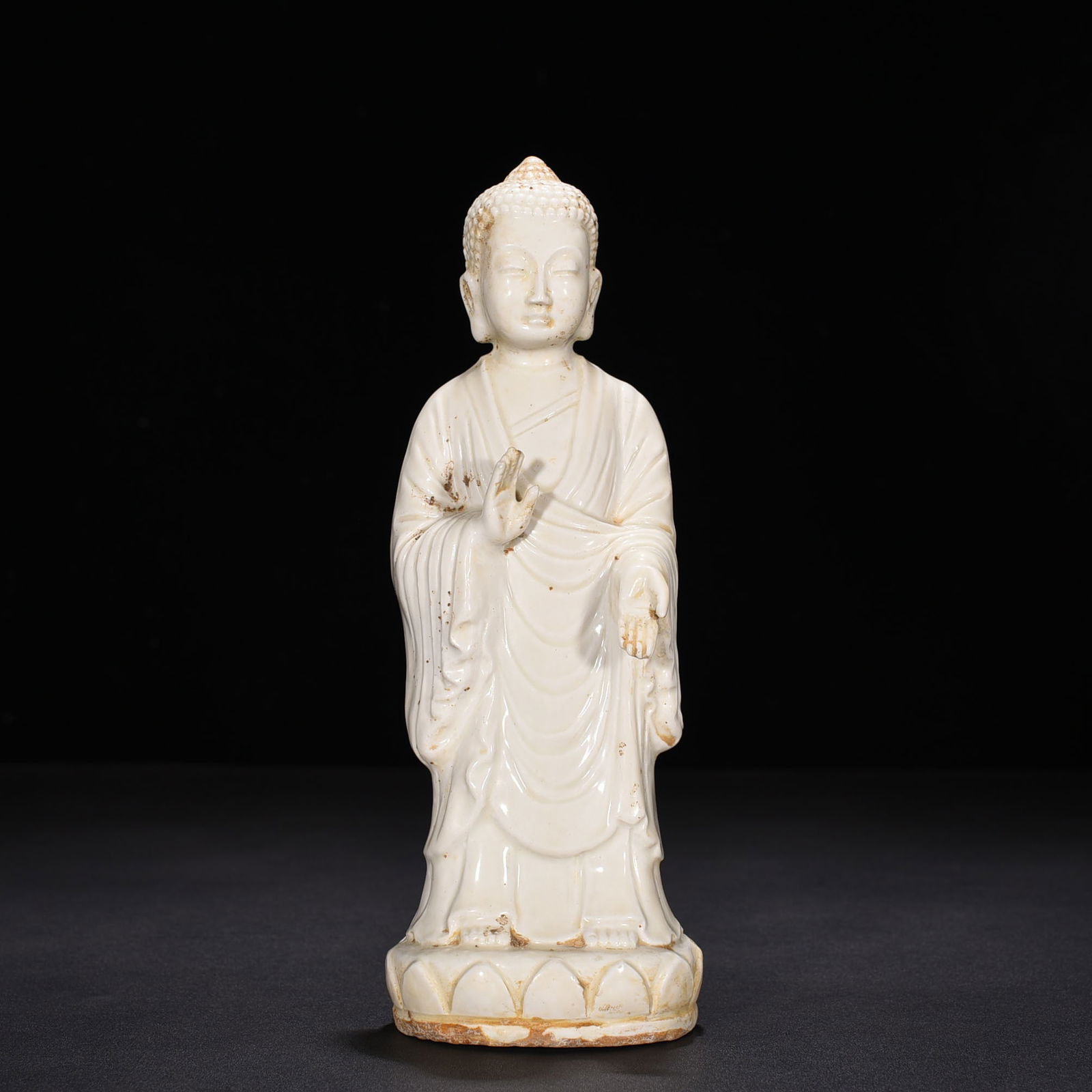 Song Dynasty Ding Kiln Tathagata Buddha: Size: Height 29 cm - Width 9 cm Materials: Porcelain Time Period: Song dynasty Manufactured Date: 10th-c Object: Chinese Antique ⛨ Purchase With Confidence ✔ Verified Auction House