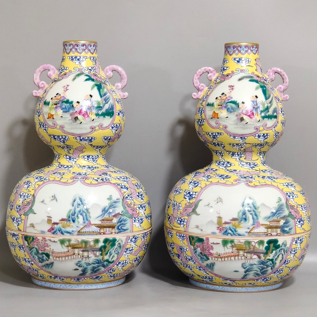 Chinese famille rose porcelain vase pair Qing dynasty Qianlong Mark & Period (1 of 9)
