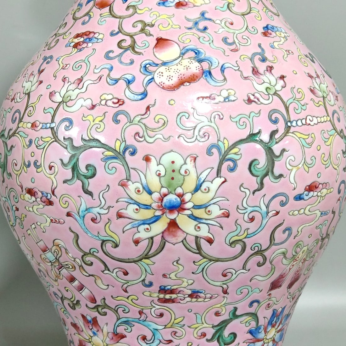 Qing Dynasty Daoguang Fendi Auspicious Eight Treasures Vase Pair - 6