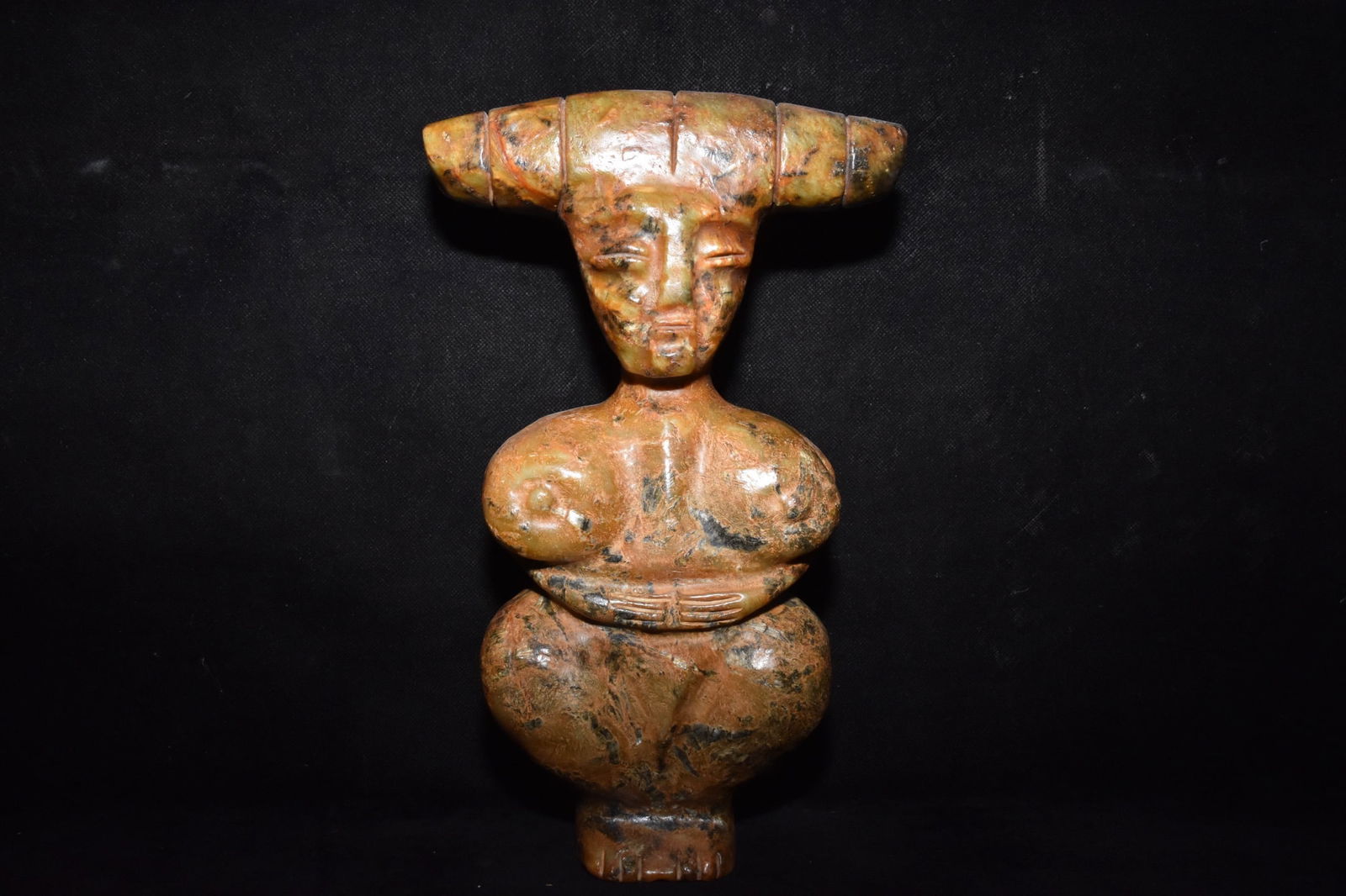 Chinese Hongshan culture jade carved ornaments (1 of 10)