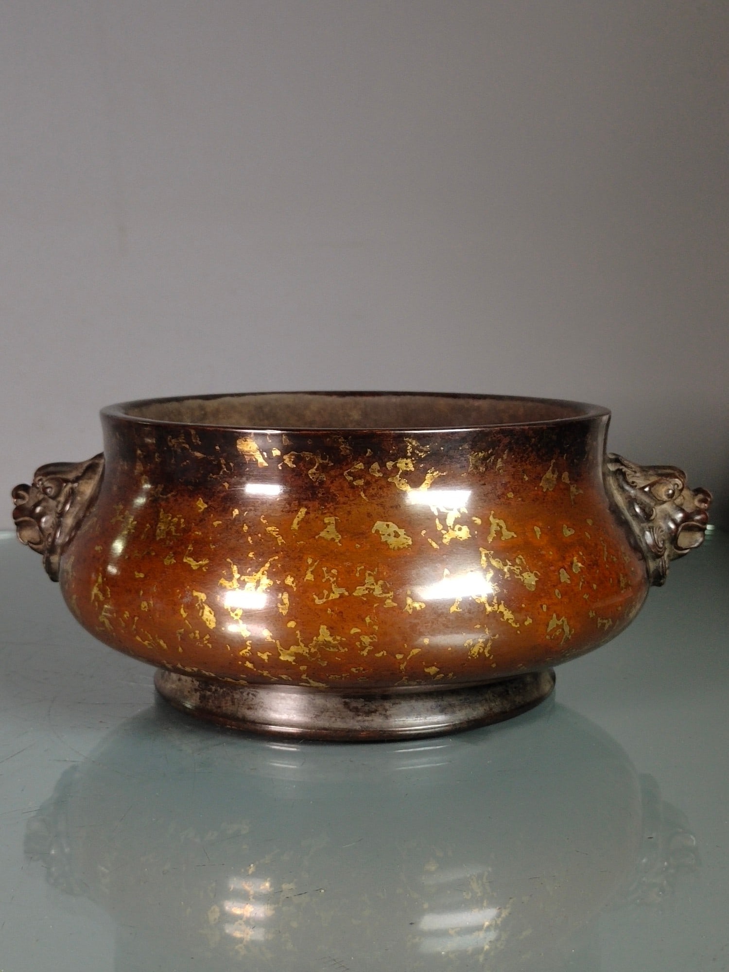 Chinese gilt bronze incense burner Ming dynasty Xuande Mark & Period: Size: Width 24 cm - Height 9.5 cm Materials: Gilt Bronze Time Period: Ming dynasty Manufactured Date: Xuande Mark & Period Object: Chinese Antique ⛨ Purchase With Confidence ✔ Verif