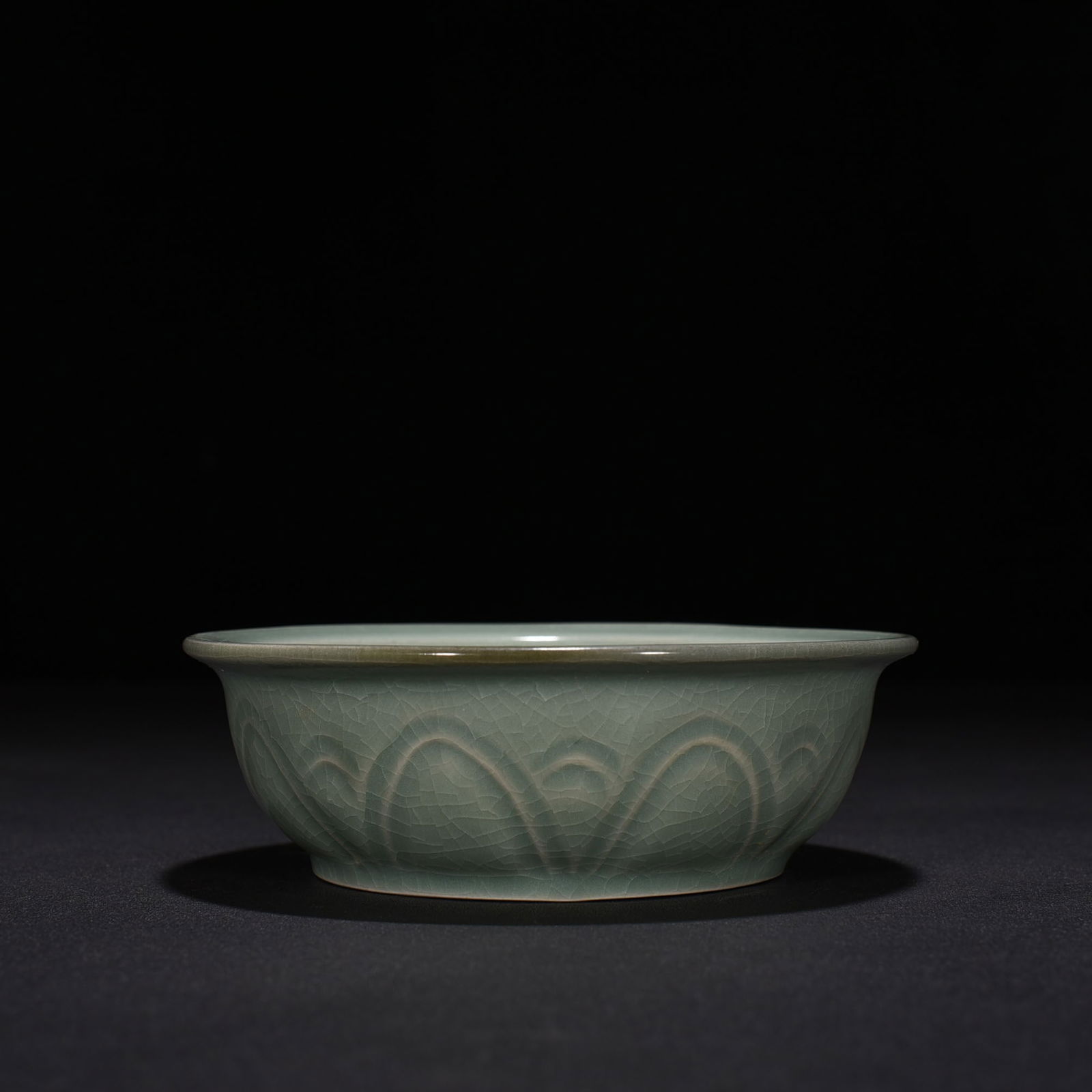 Chinese ru kiln porcelain washer Song dynasty: Size: Width 13 cm - Height 4 cm Materials: Porcelain Time Period: Song dynasty Manufactured Date: 10th-c Period Object: Chinese Antique ⛨ Purchase With Confidence ✔ Verified Auction