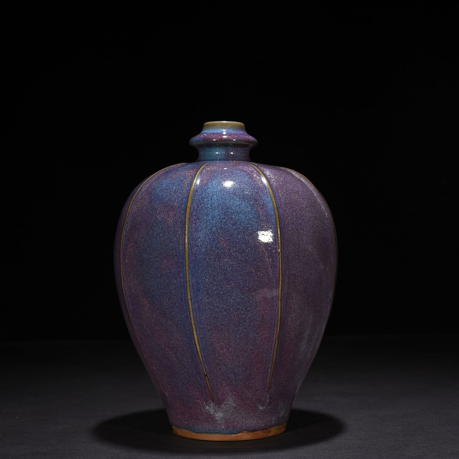 Song Dynasty Jun kiln rose purple glaze plum vase (1 of 6)
