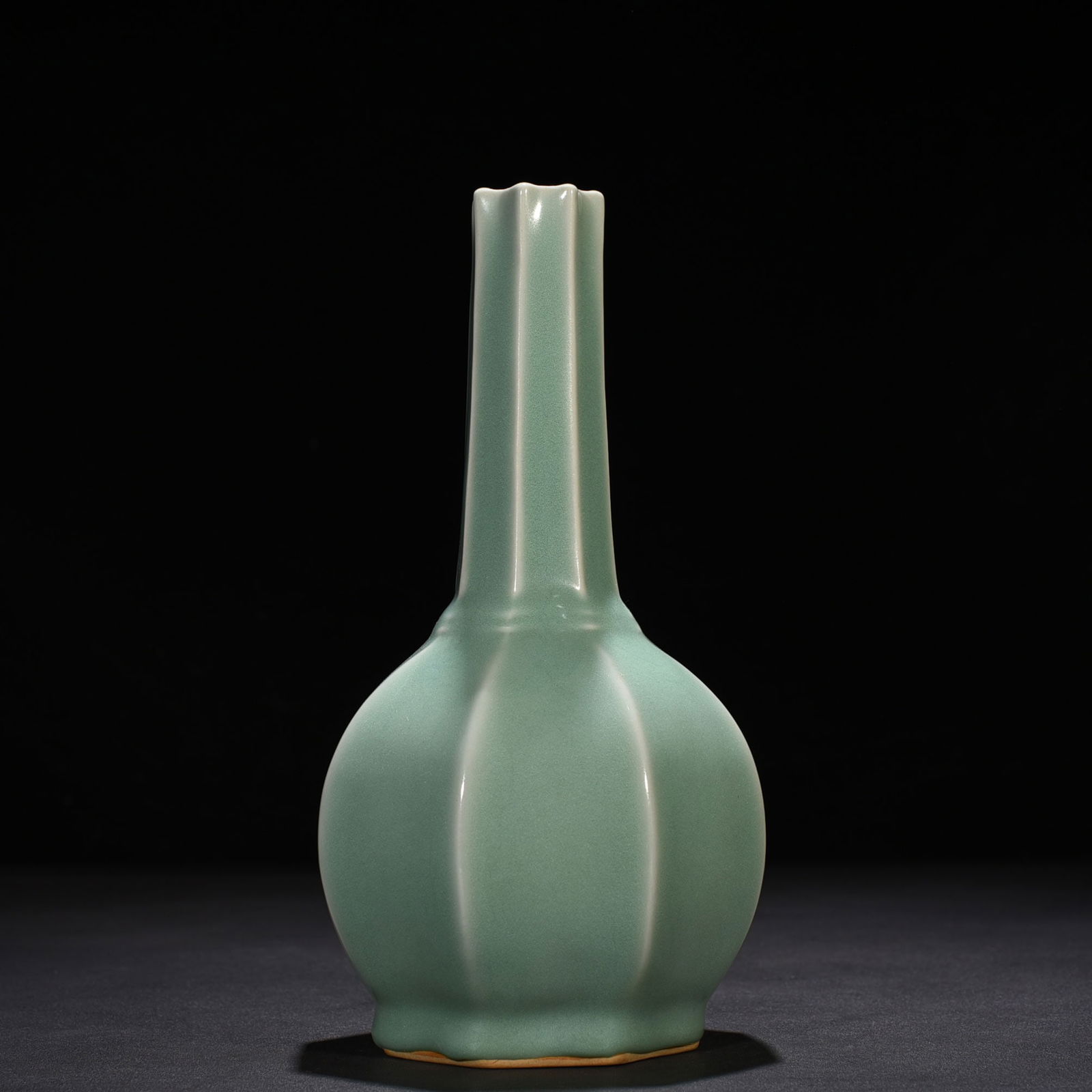 Song Dynasty Longquan kiln pink celadon glaze eight-lined clear bottle: Size: Height 25 cm - Width 13 cm Materials: Porcelain Time Period: Song dynasty Manufactured Date: 10th-c Object: Chinese Antique ⛨ Purchase With Confidence ✔ Verified Auction House