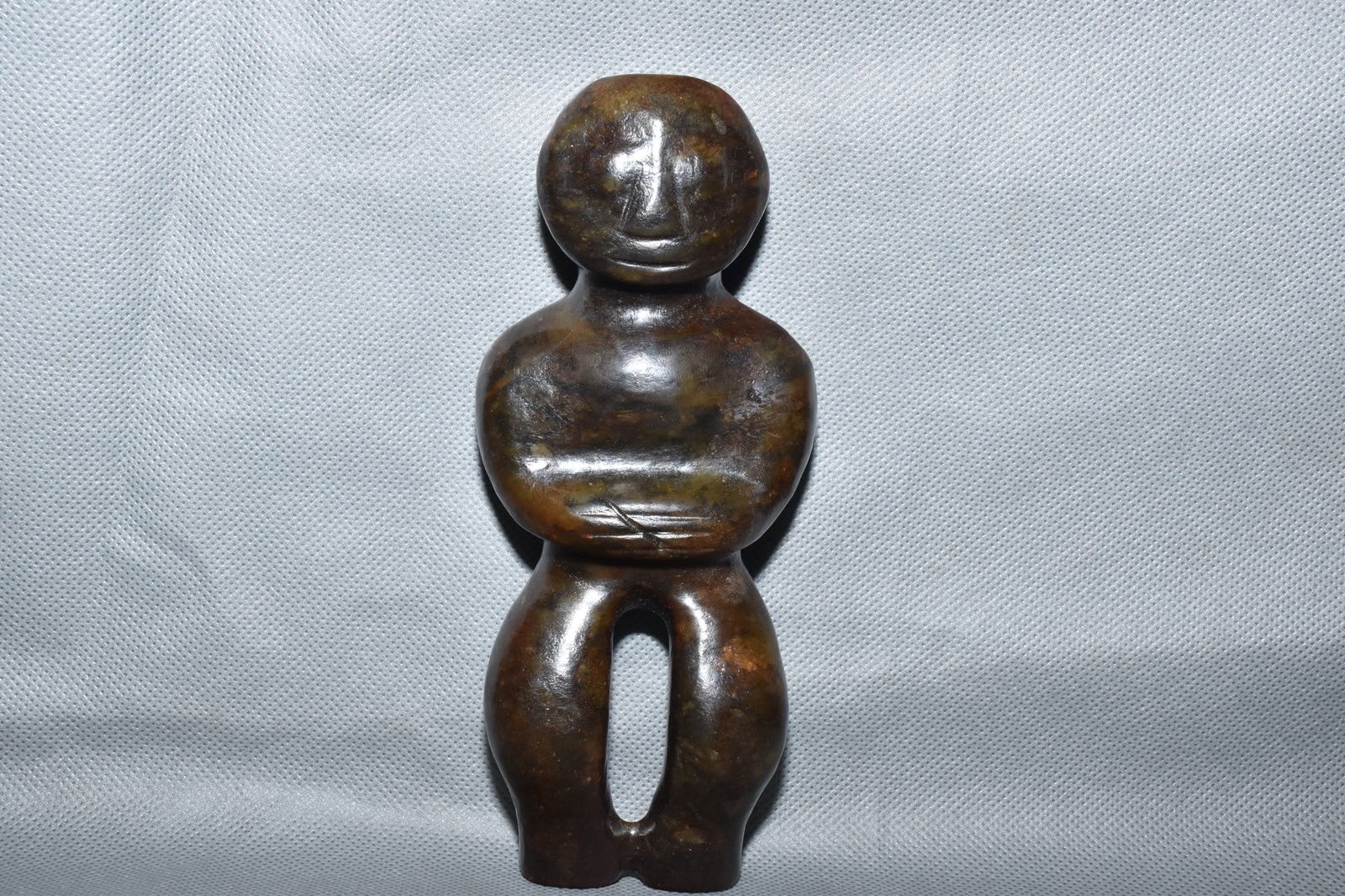 Chinese Hongshan culture jade carved ornaments: Size: Height 16.5 cm - Width 6.5 cm Materials: Natural Jade Time Period: Hongshan Culture Manufactured Date: 3000-BC Object: Chinese Antique ⛨ Purchase With Confidence ✔ Verified Au