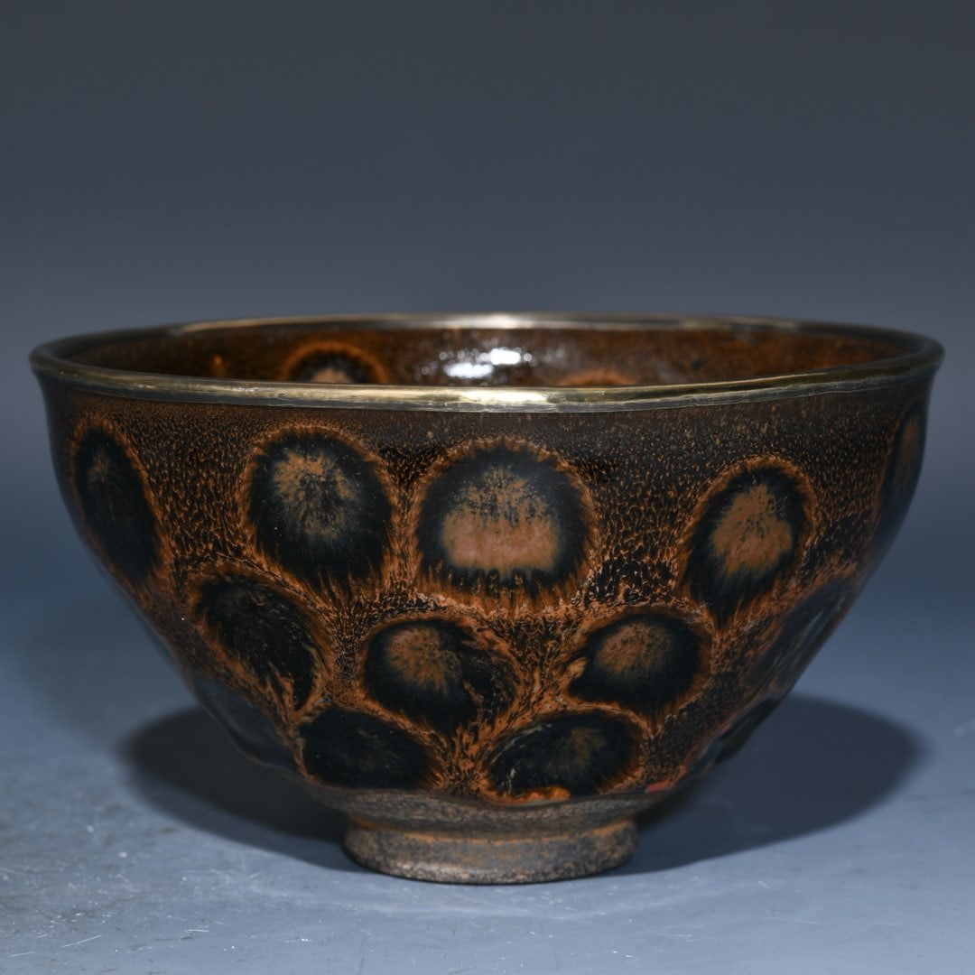 Song Dynasty kiln package mouth obsidian lamp: Size: Width 13 cm - Height 8.3 cm Materials: Porcelain Time Period: Song dynasty Manufactured Date: 10th-c Period Object: Chinese Antique ⛨ Purchase With Confidence ✔ Verified Aucti